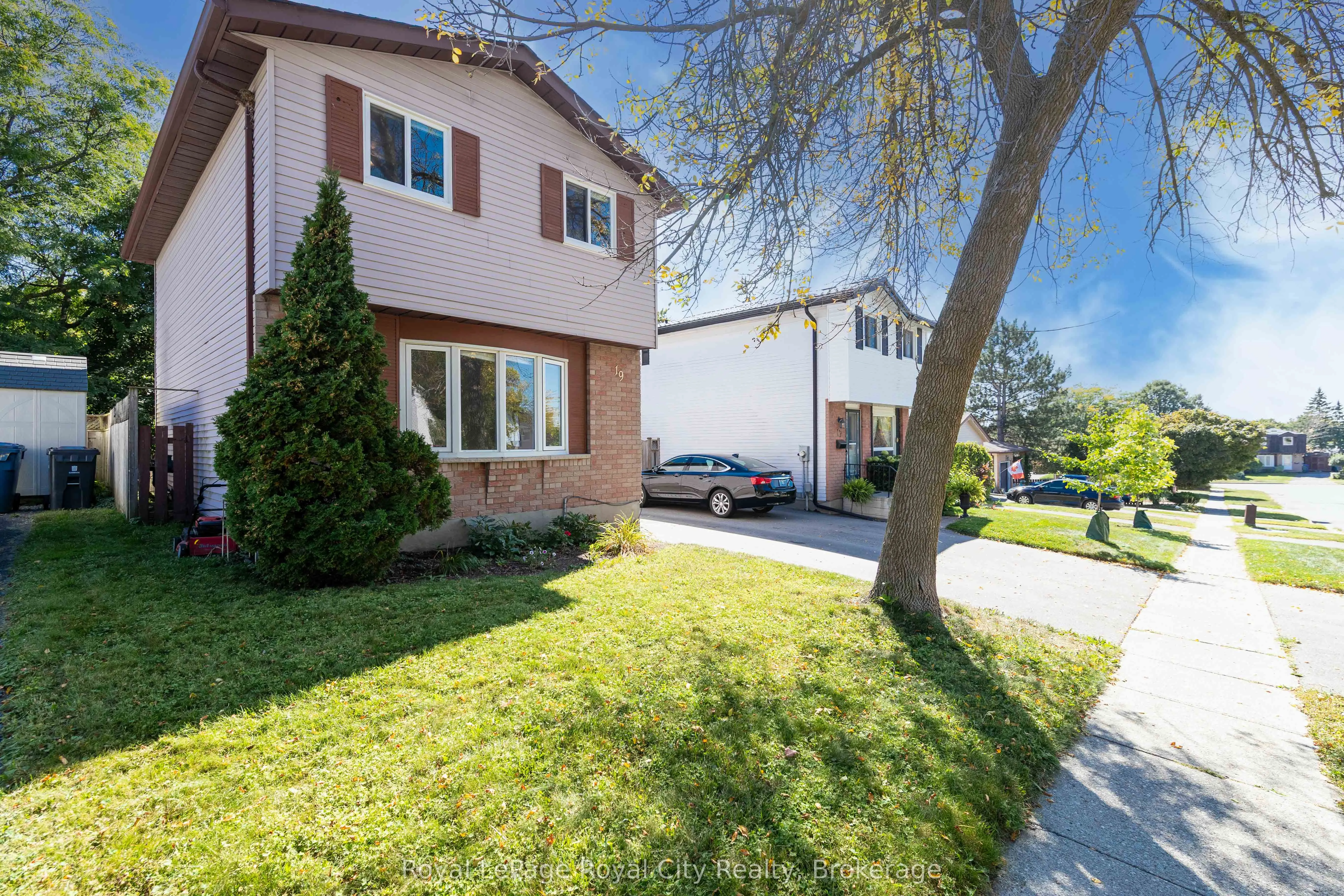 19 Leacock Avenue