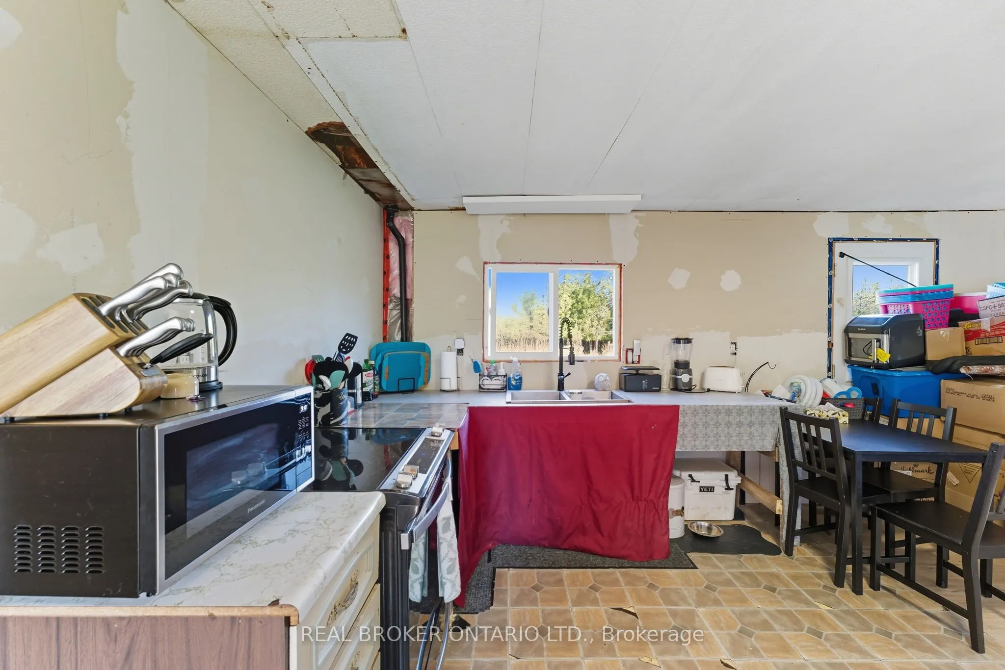 1011 Whitney Road