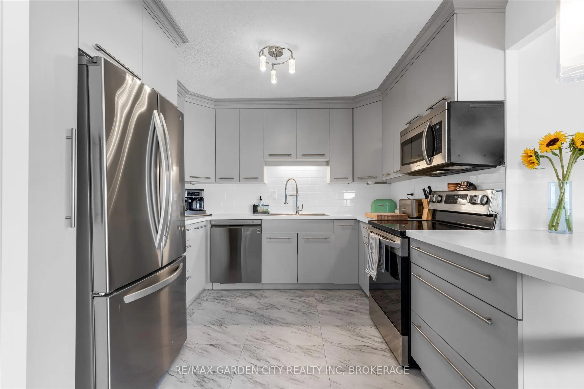 7 Gale Crescent, #1111
