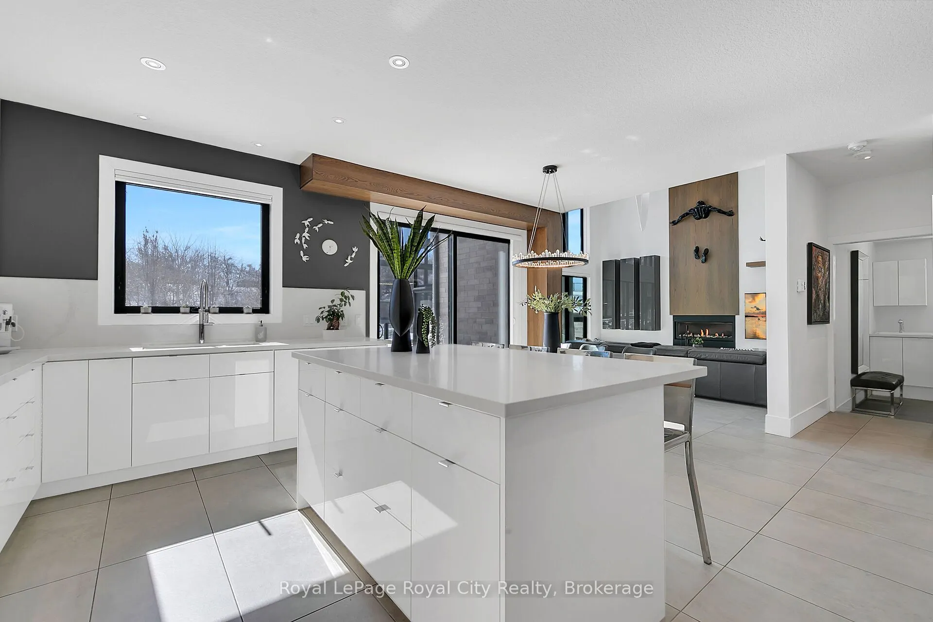 303 Gosling Gardens