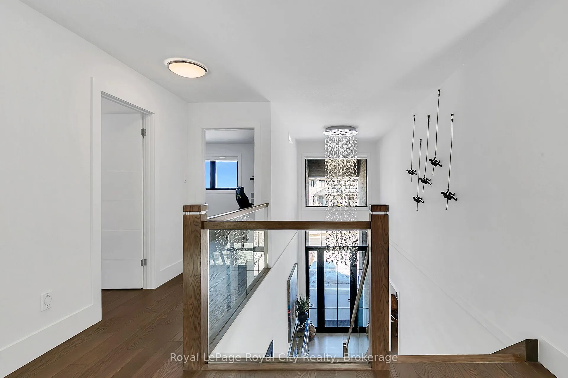 303 Gosling Gardens