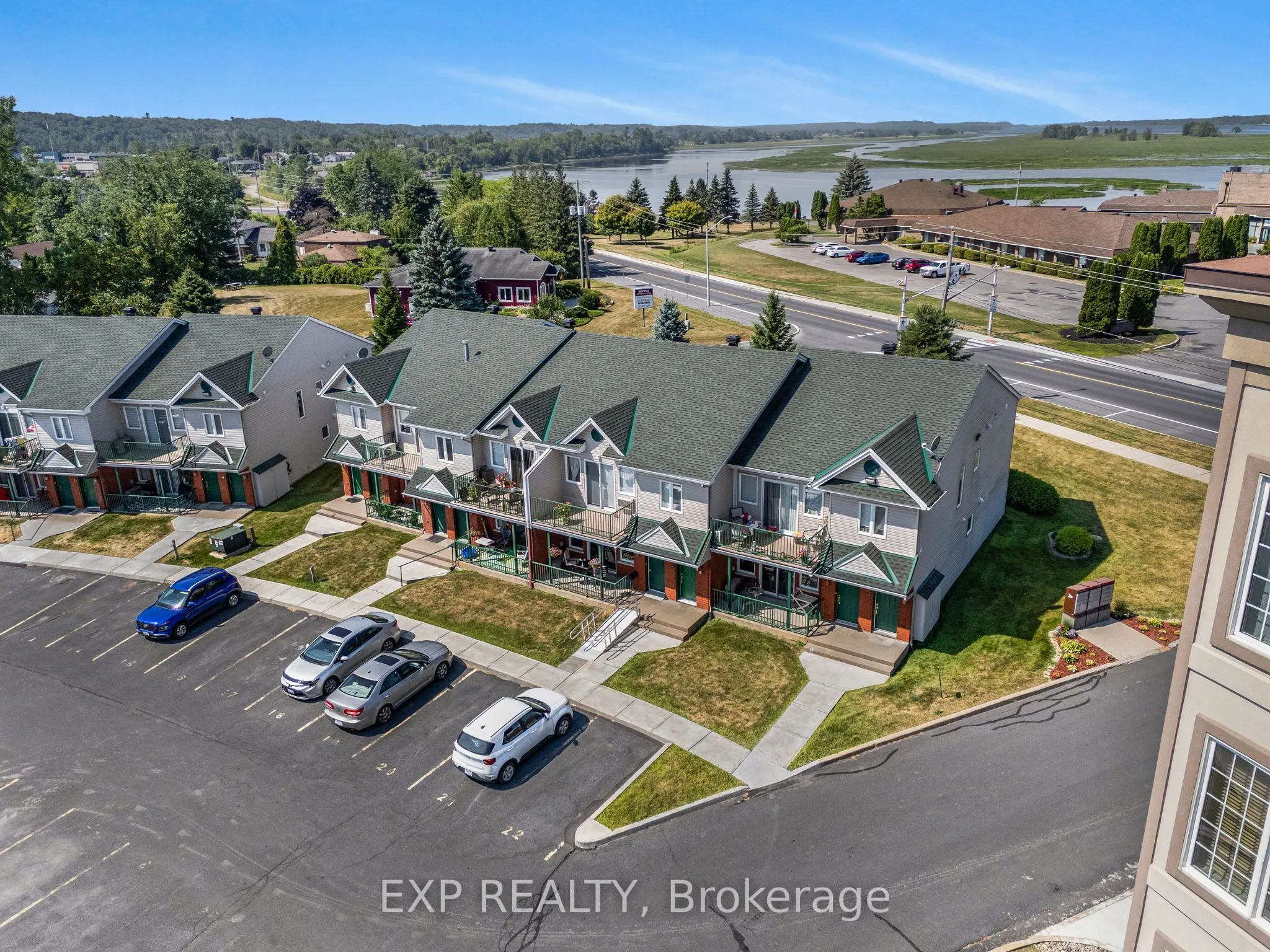 2929 Laurier Street, #103