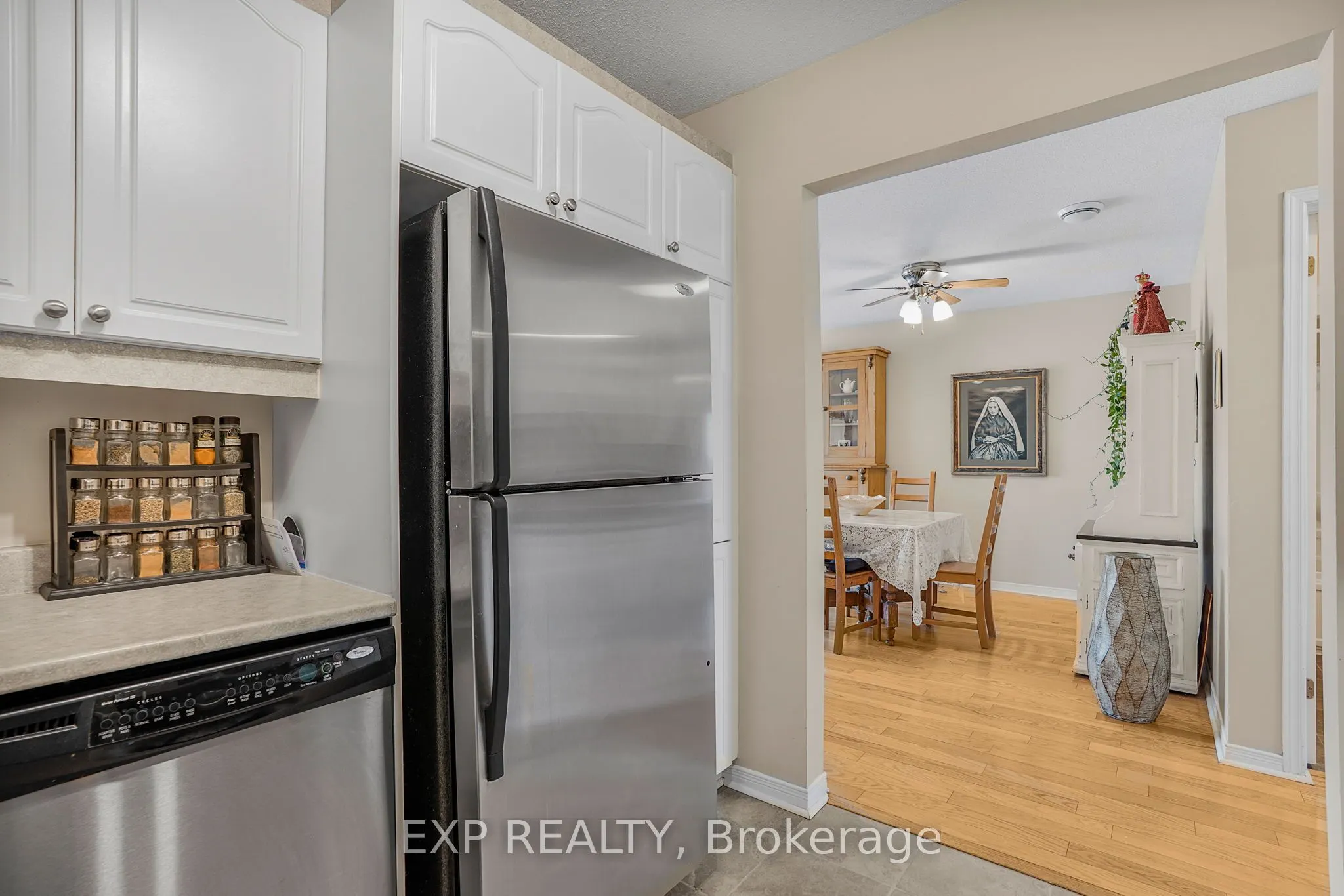 2929 Laurier Street, #103