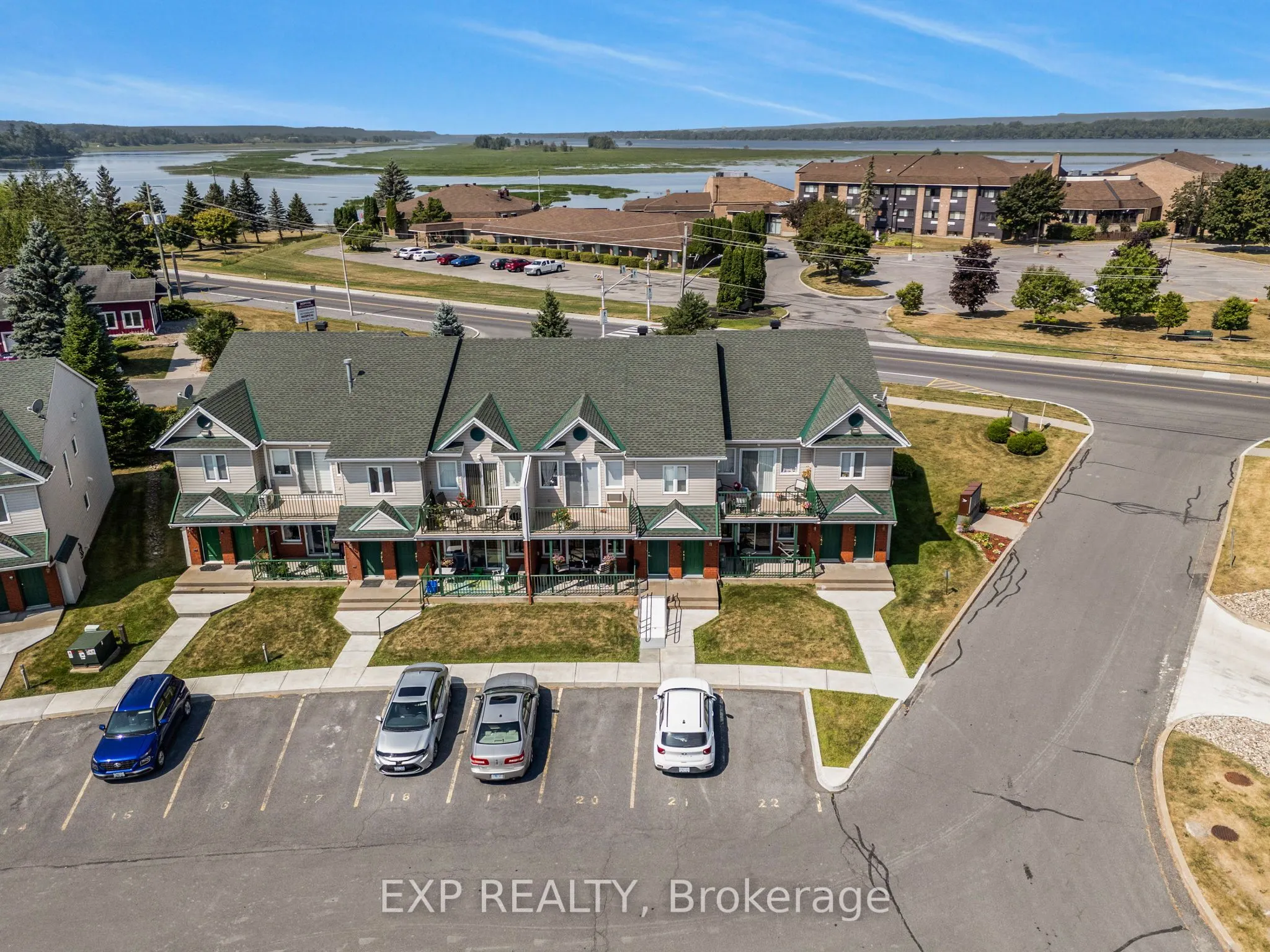 2929 Laurier Street, #103