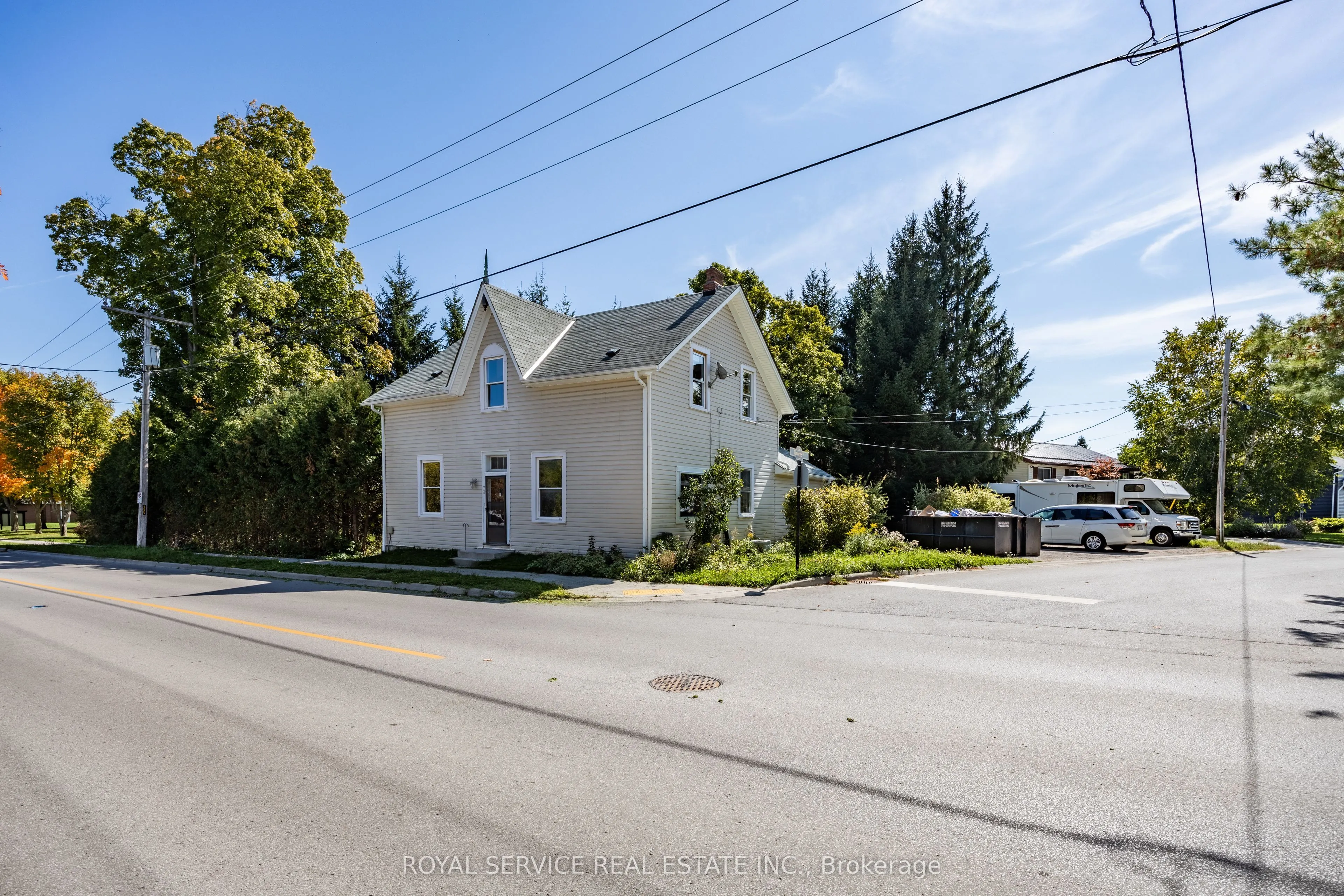 73 King Street W