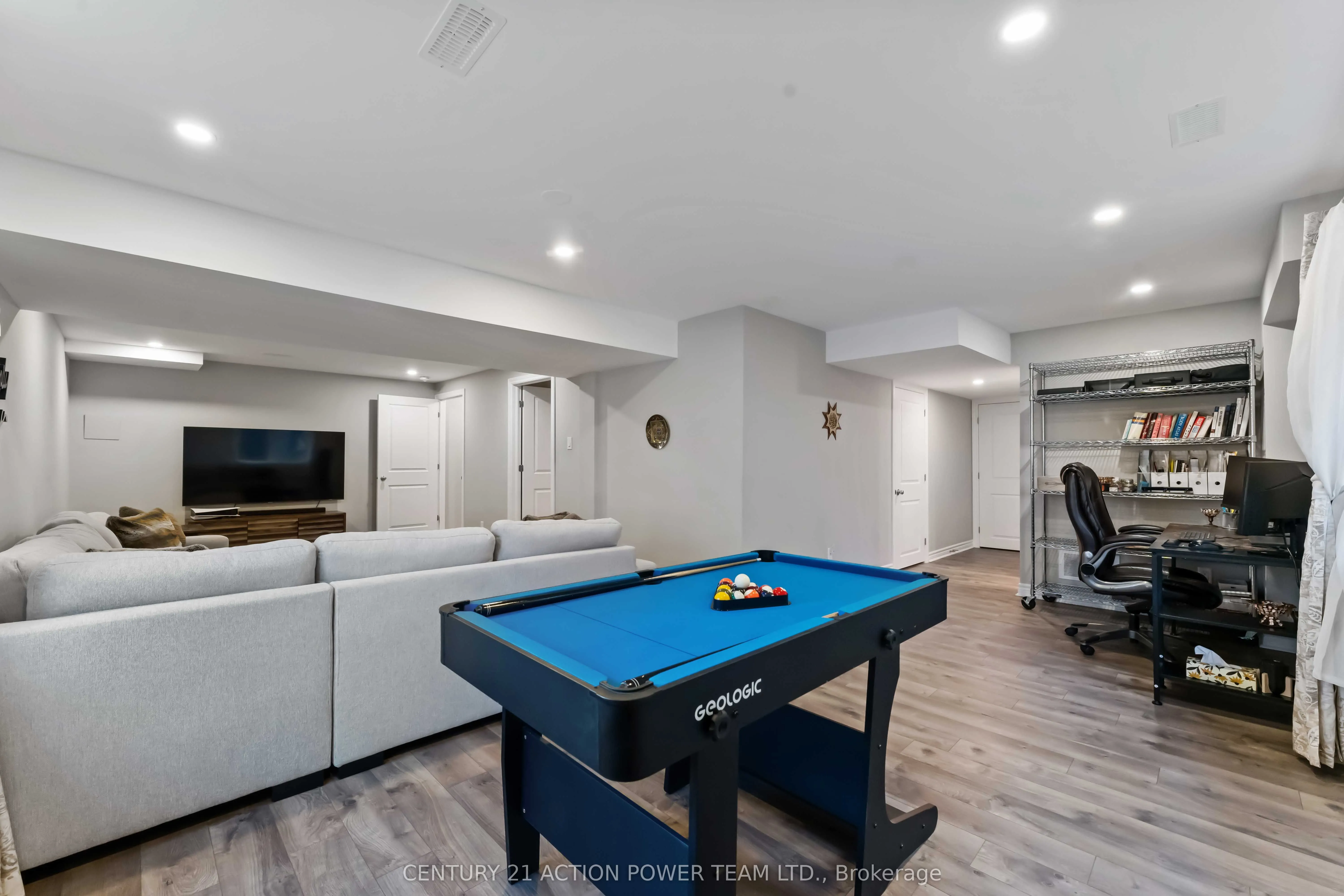 54 Malachigan Crescent