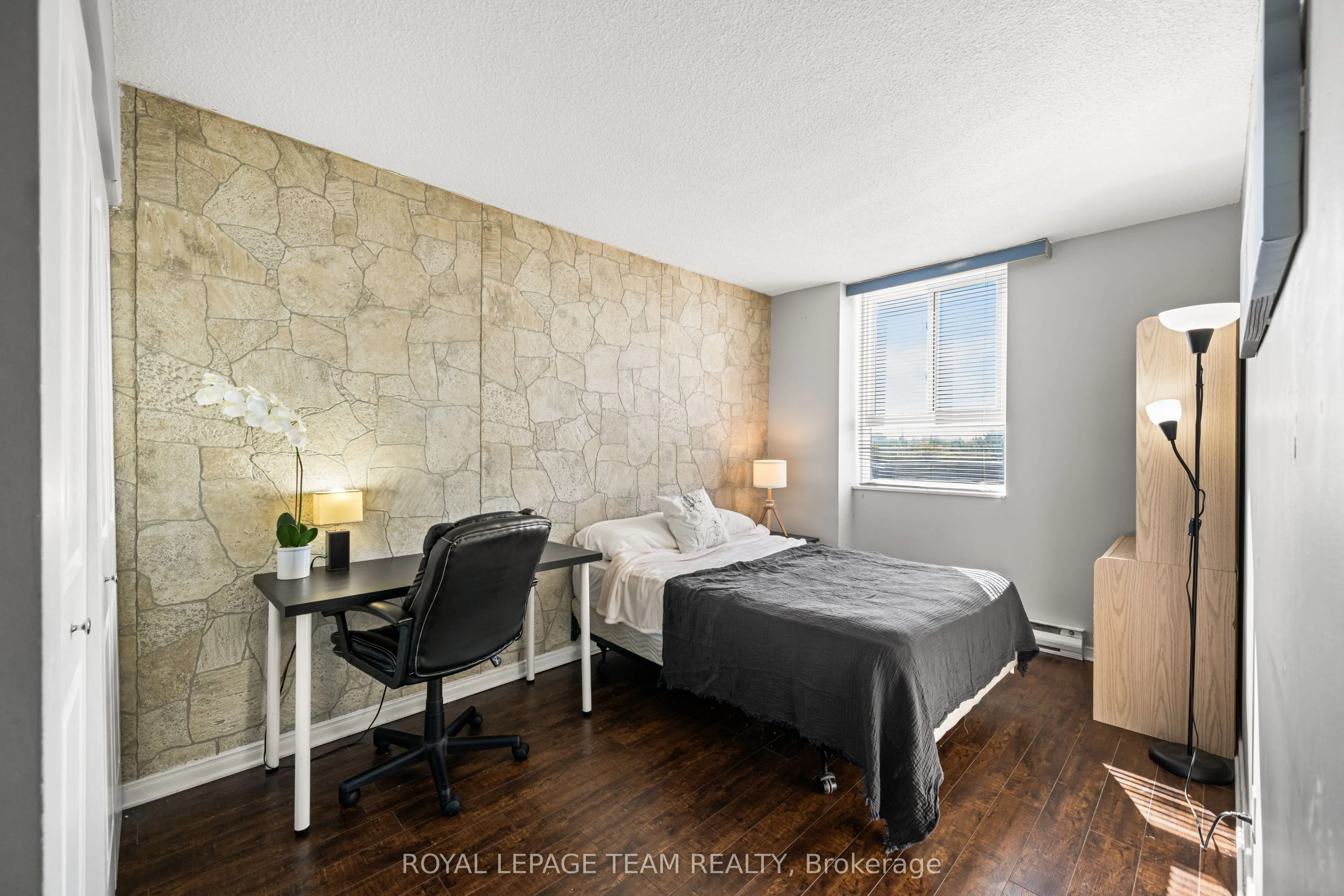2000 Jasmine Crescent, #316
