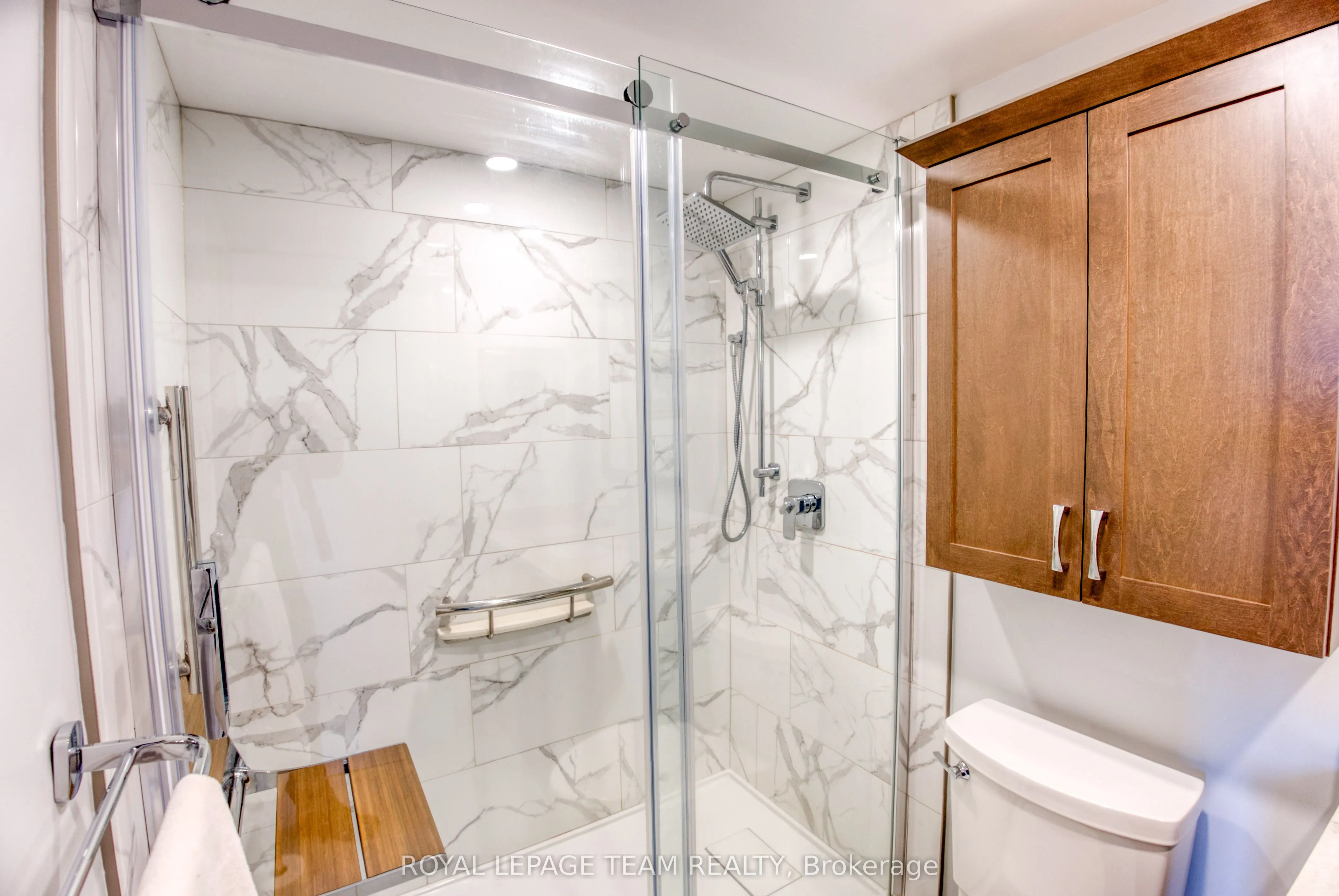 1195 Richmond Road, #2006
