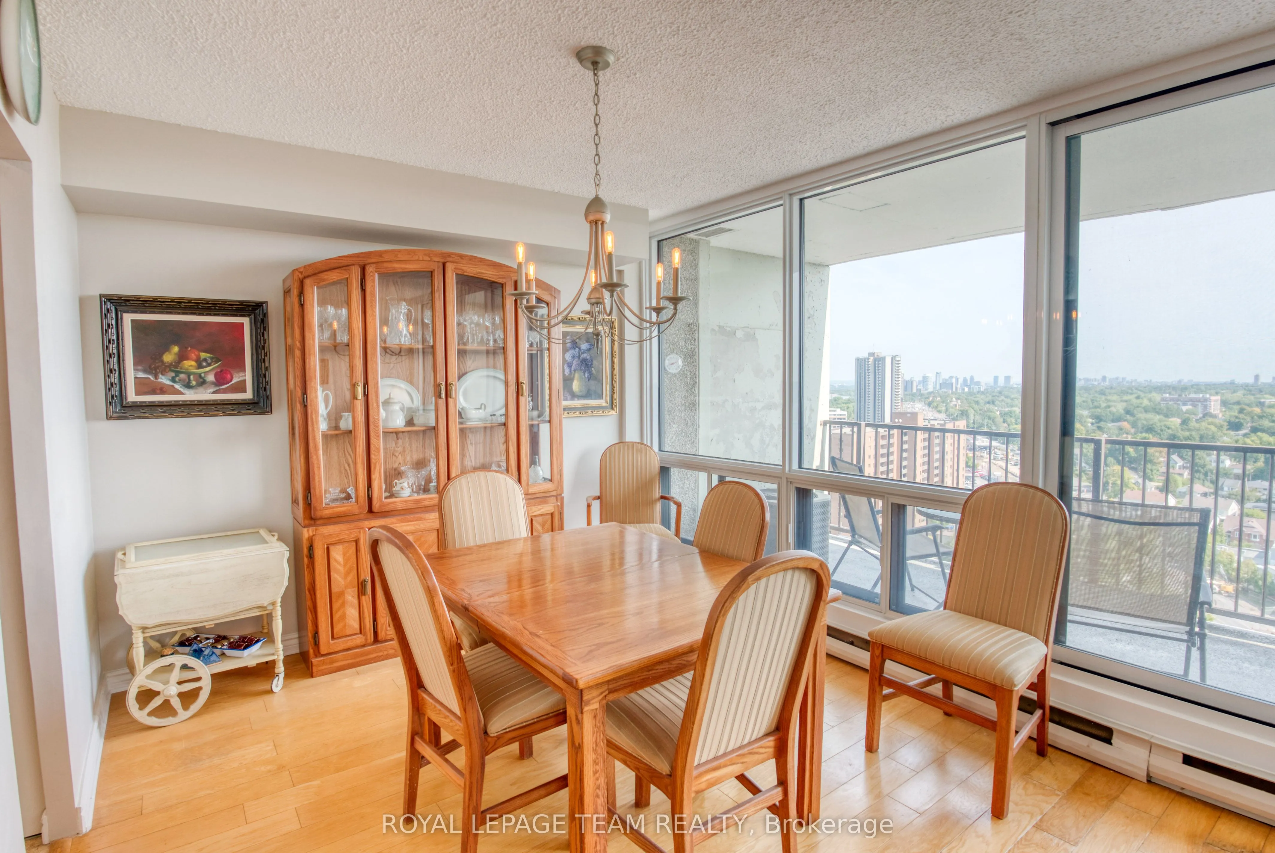 1195 Richmond Road, #2006