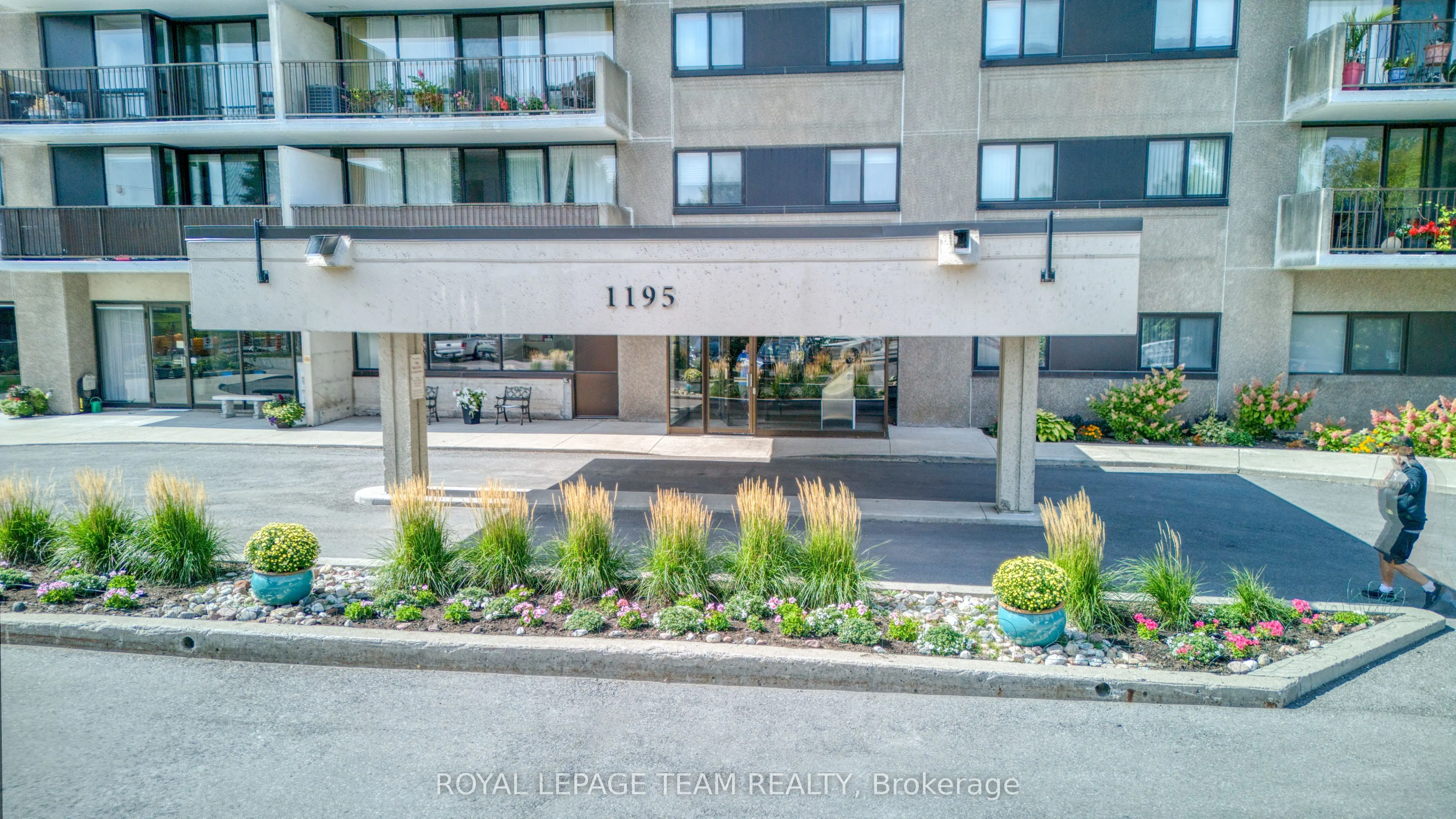 1195 Richmond Road, #2006