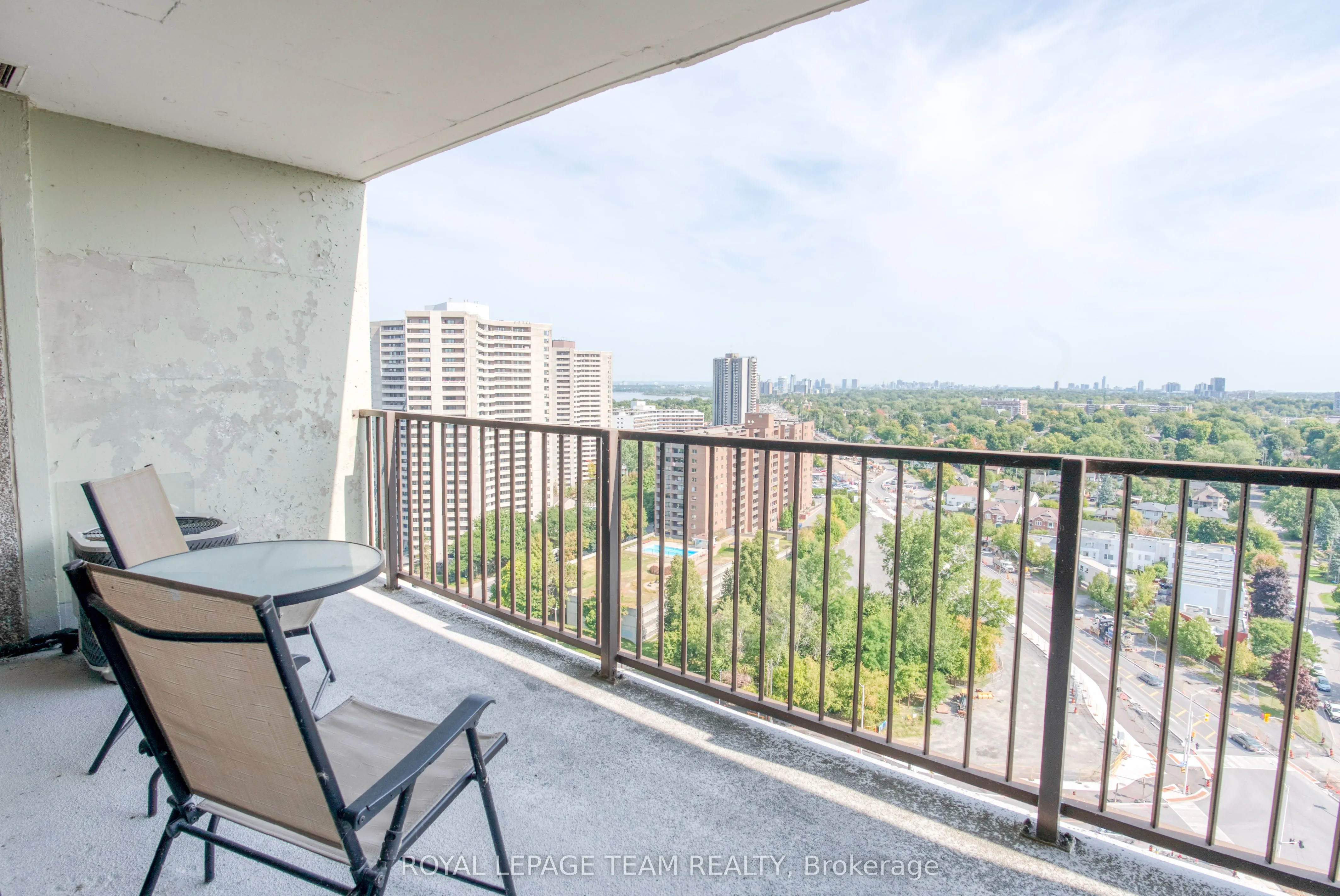 1195 Richmond Road, #2006
