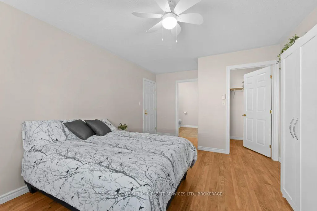 687 Arbour Crescent