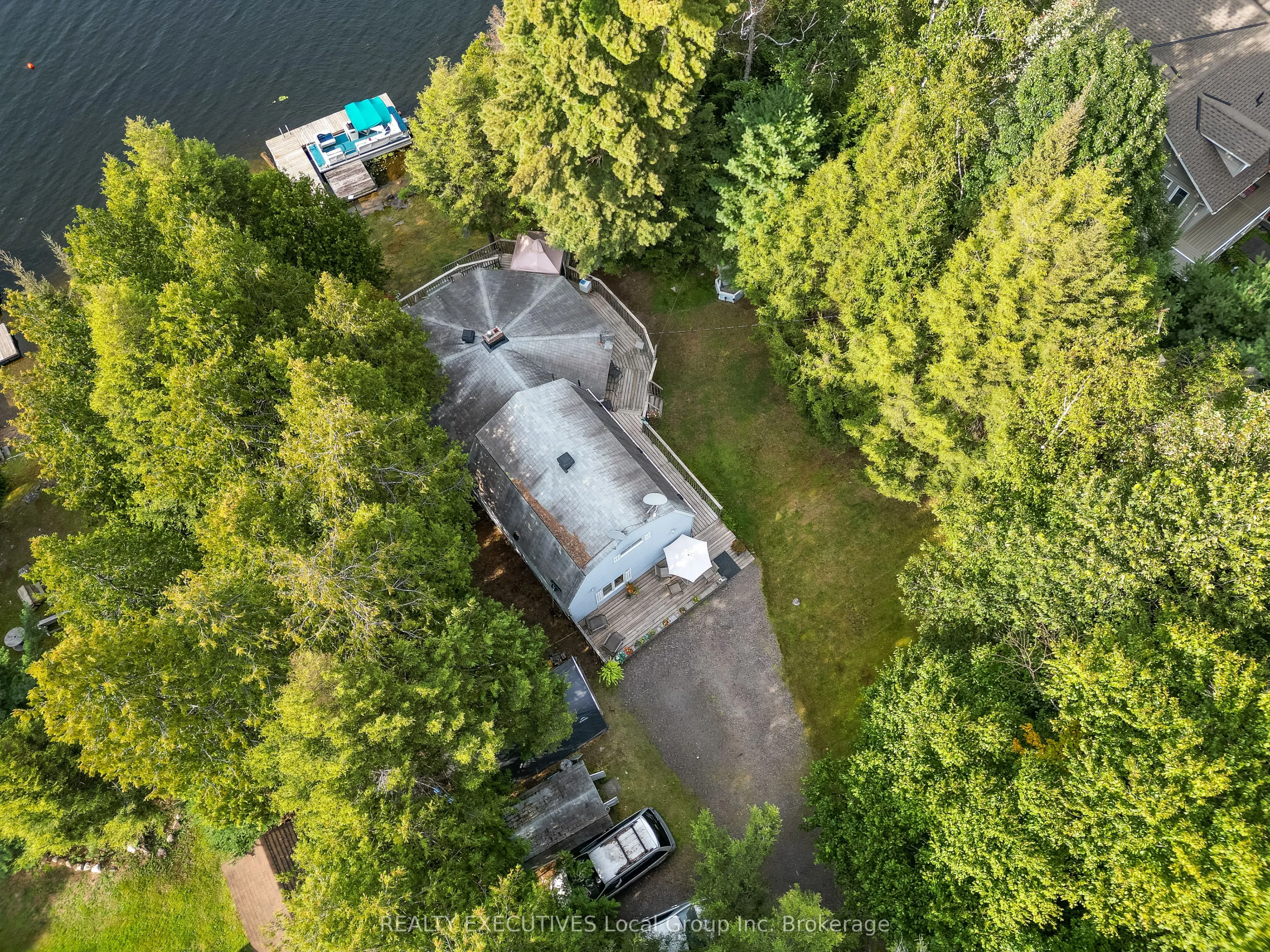 170F Shorewood Road