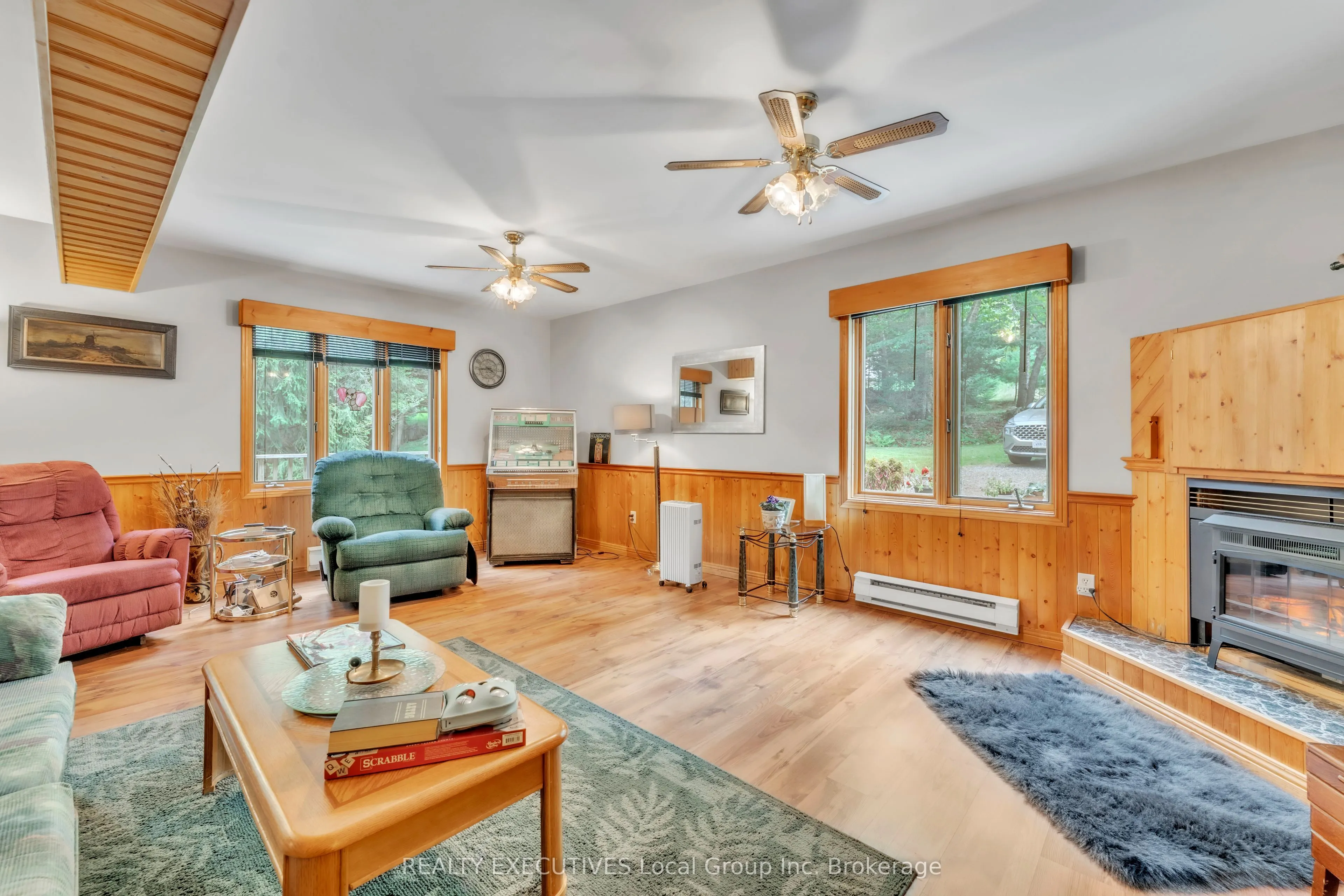 170F Shorewood Road