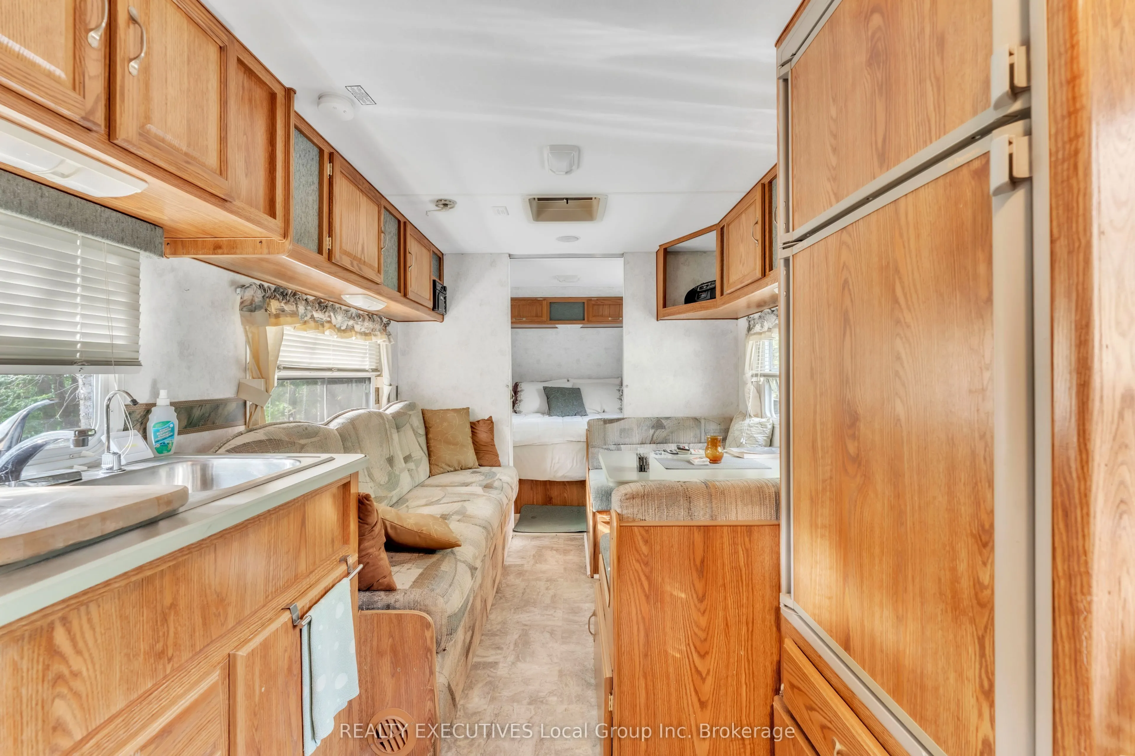 170F Shorewood Road