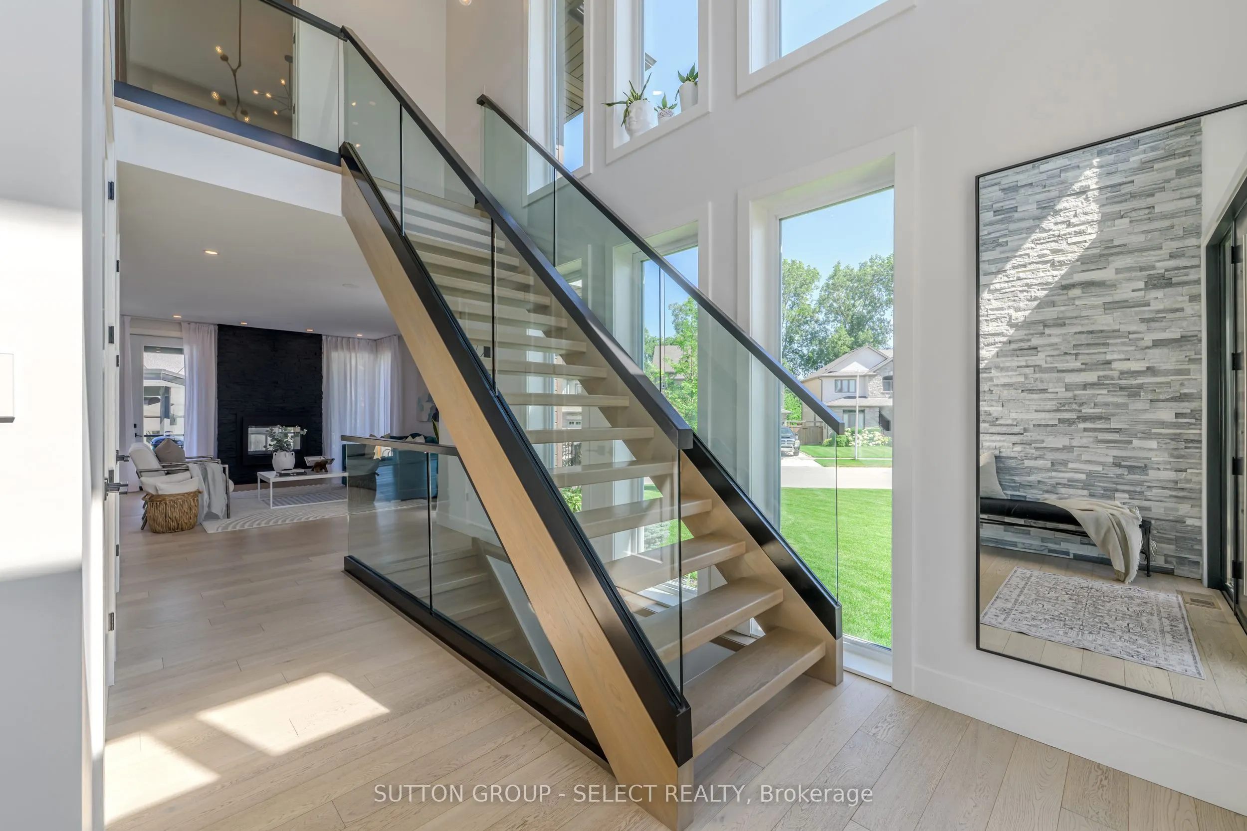 7 Valleyview Crescent