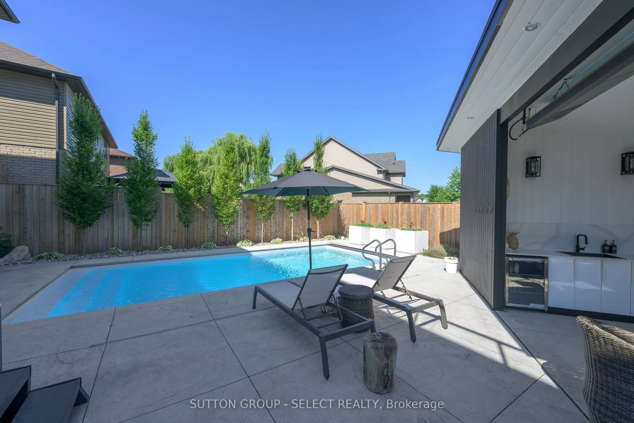 7 Valleyview Crescent