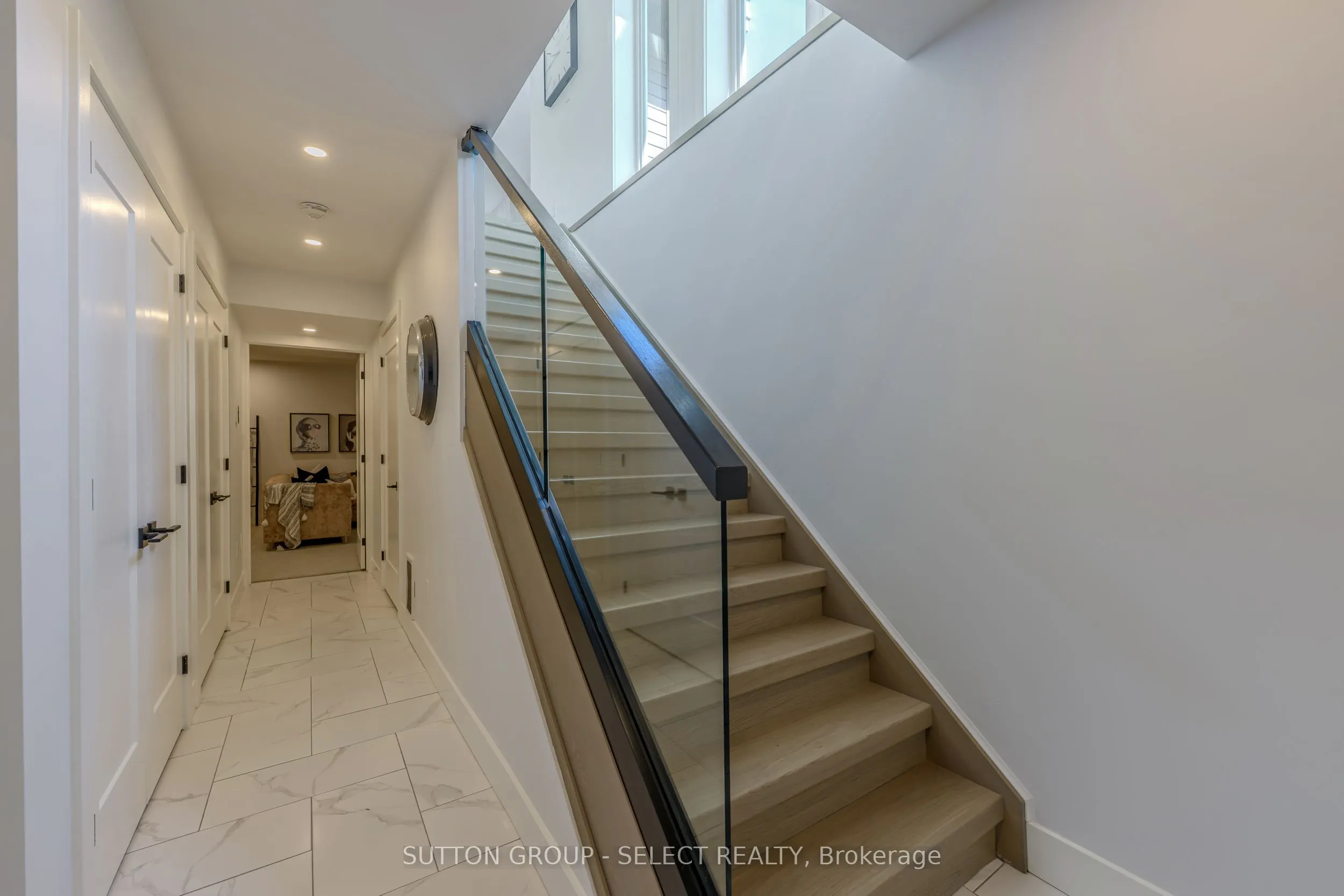 7 Valleyview Crescent