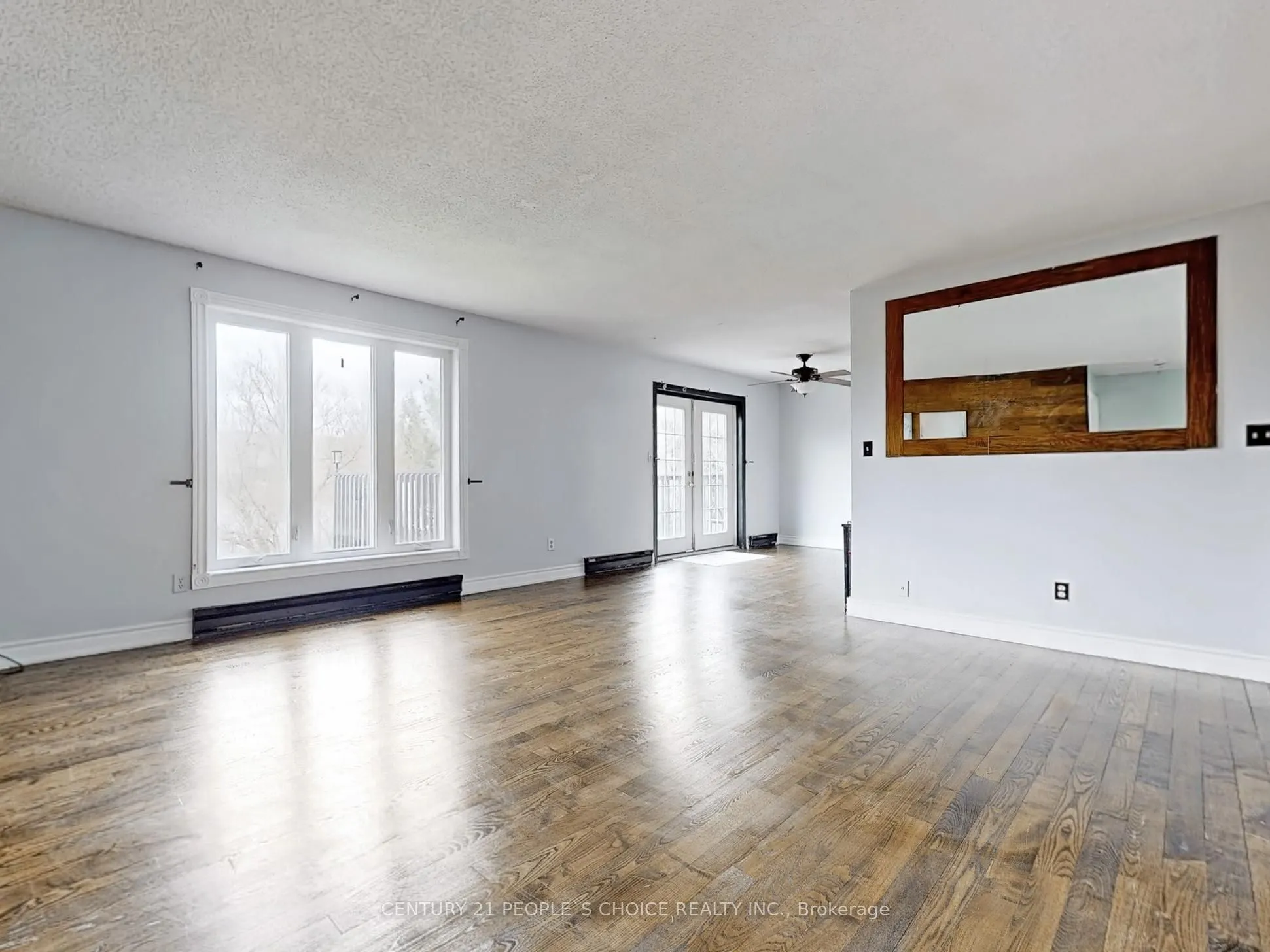 156 Main Street W