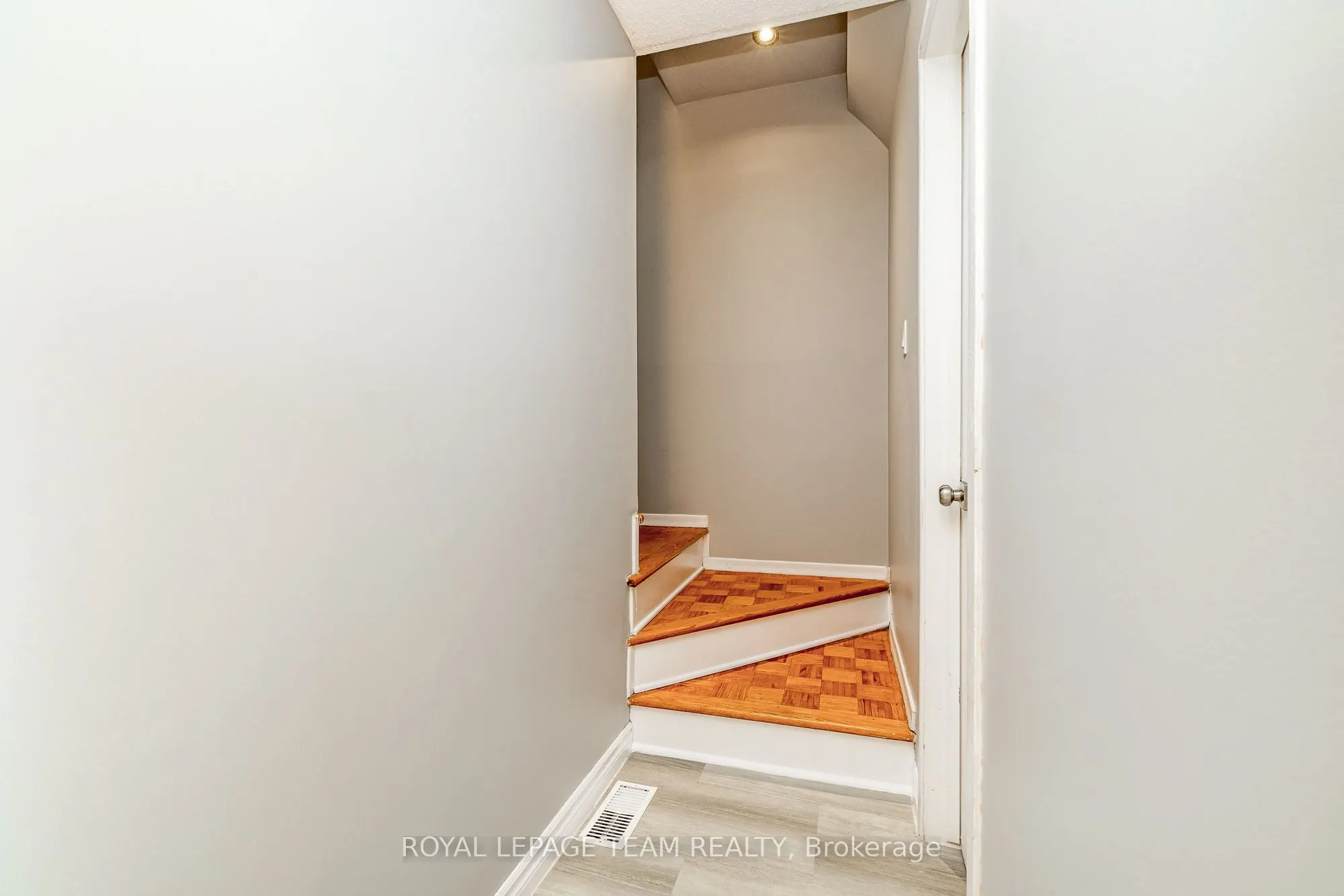 105 Parkinson St Street, #10