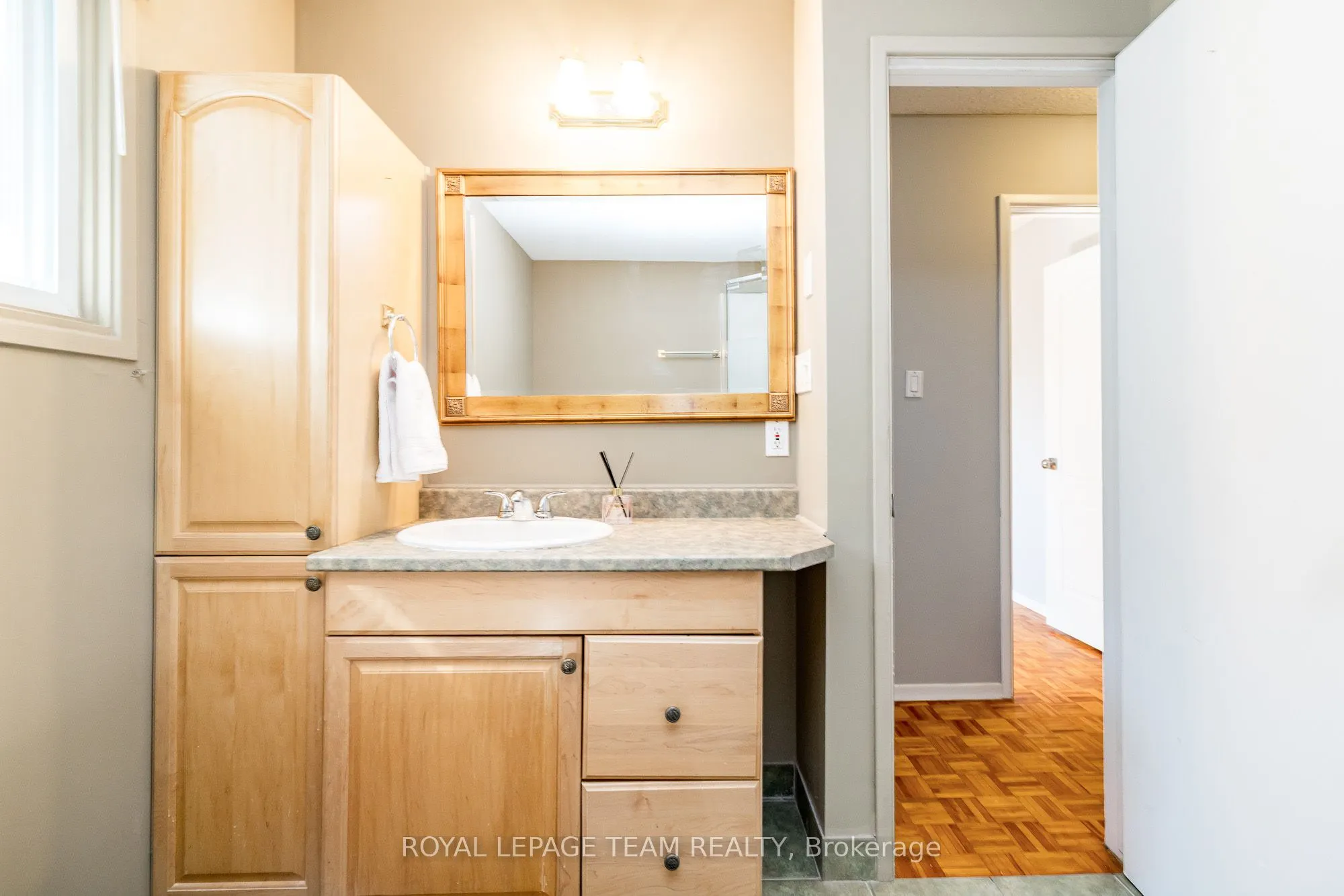 105 Parkinson St Street, #10