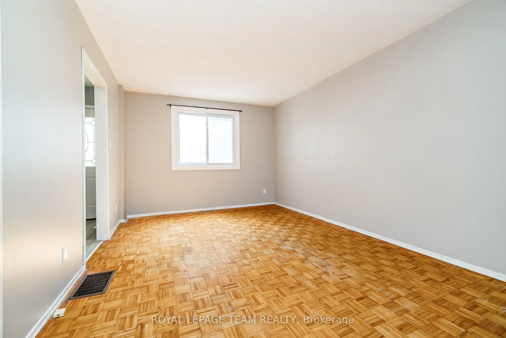 105 Parkinson St Street, #10