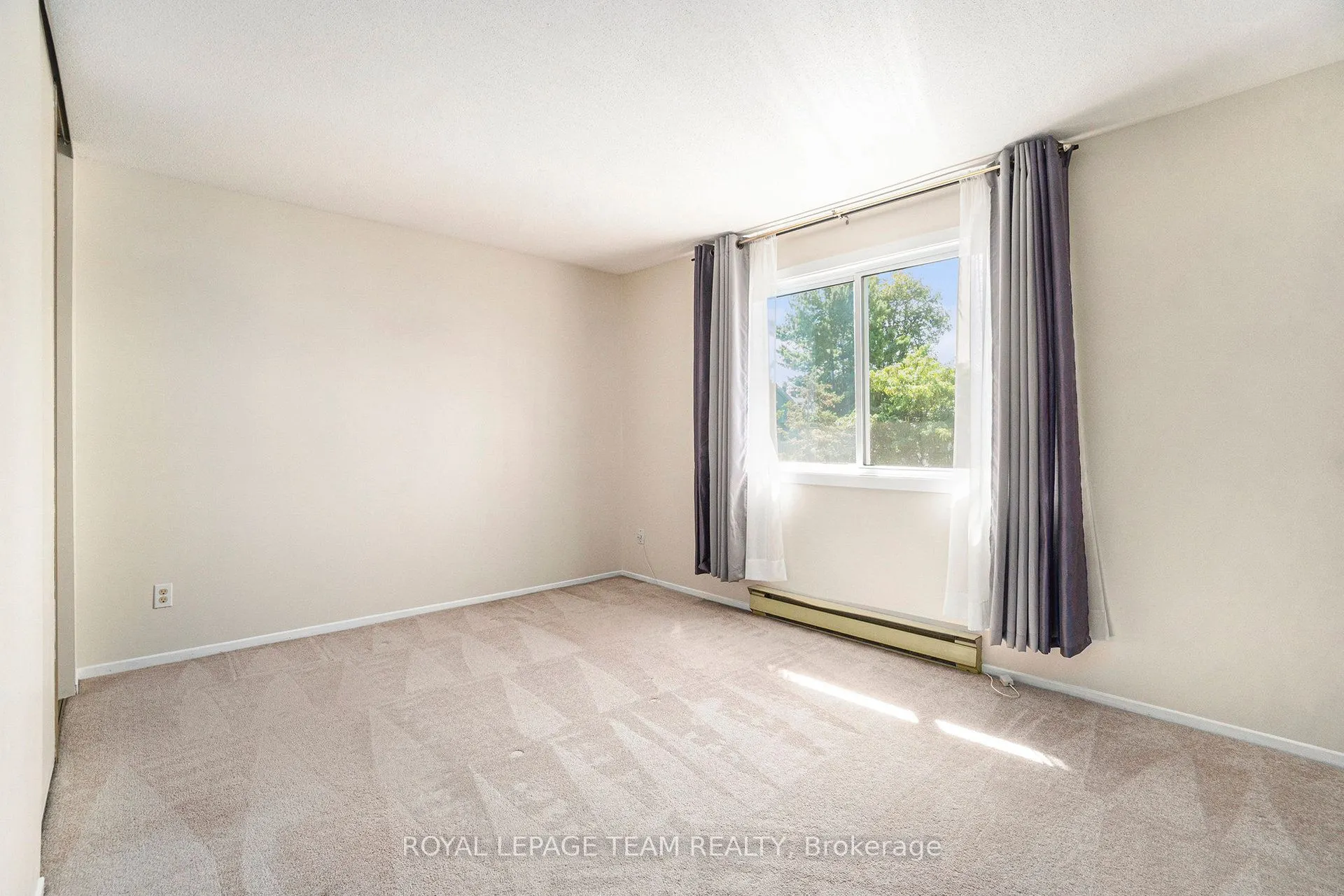 218 Viewmount Drive, #415