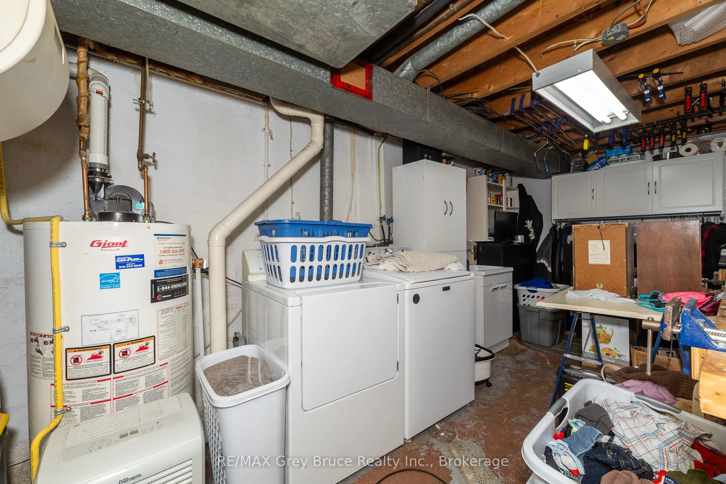836 11TH Street W