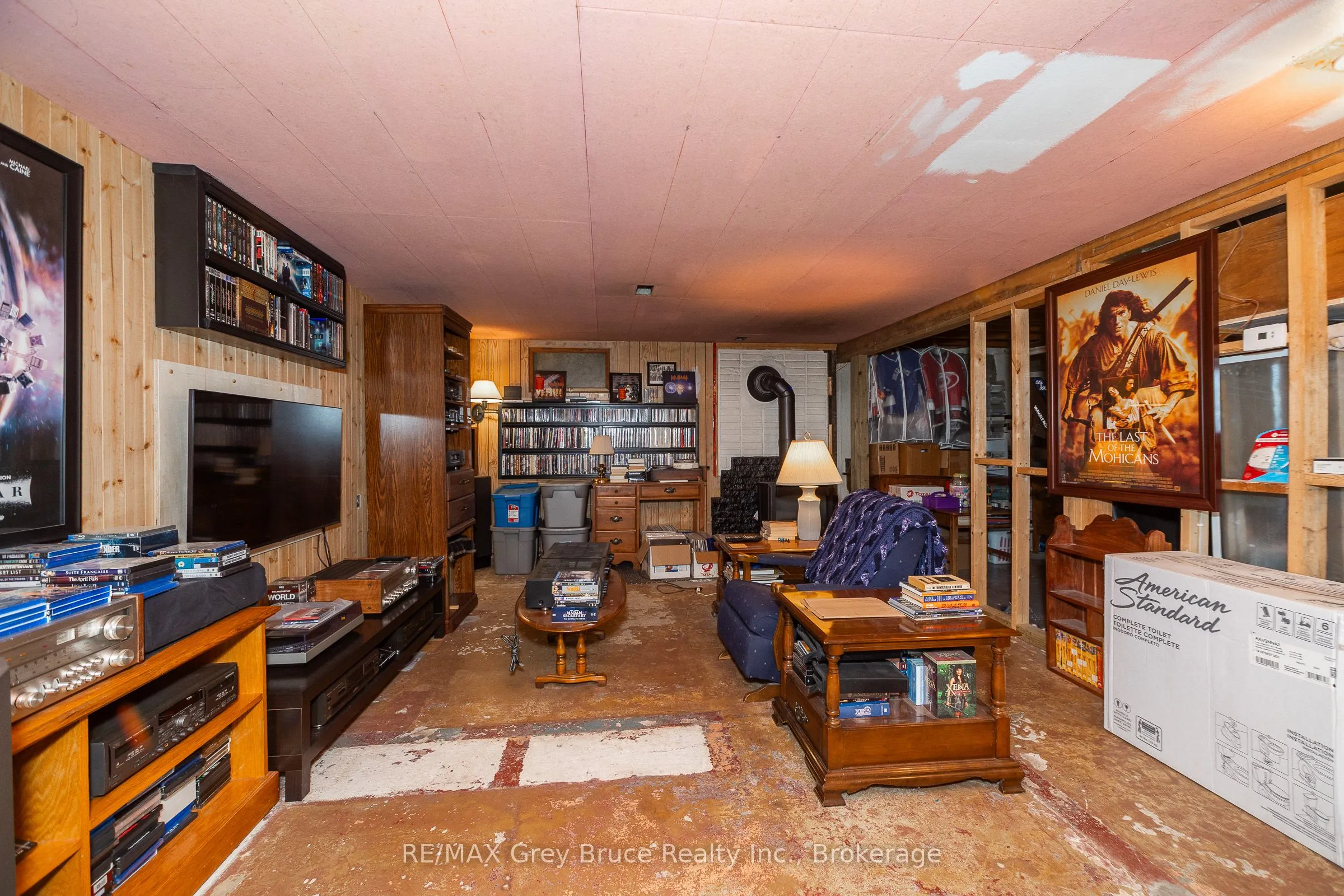 836 11TH Street W