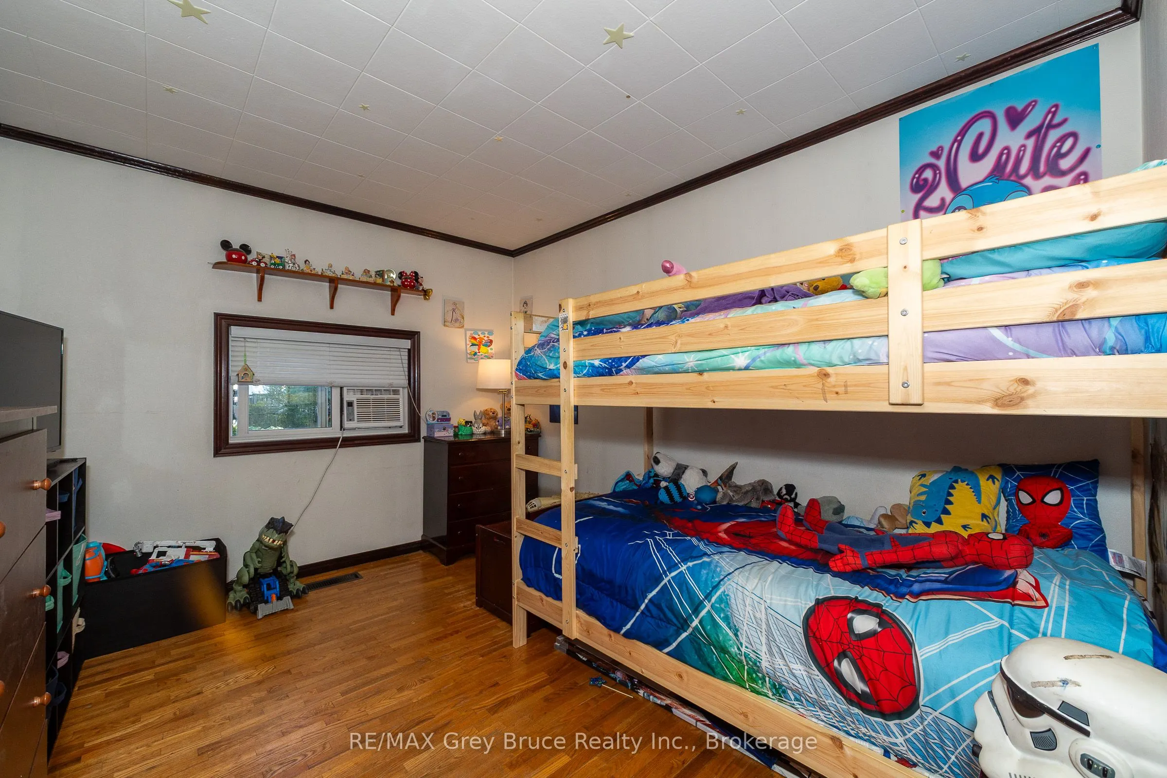 836 11TH Street W