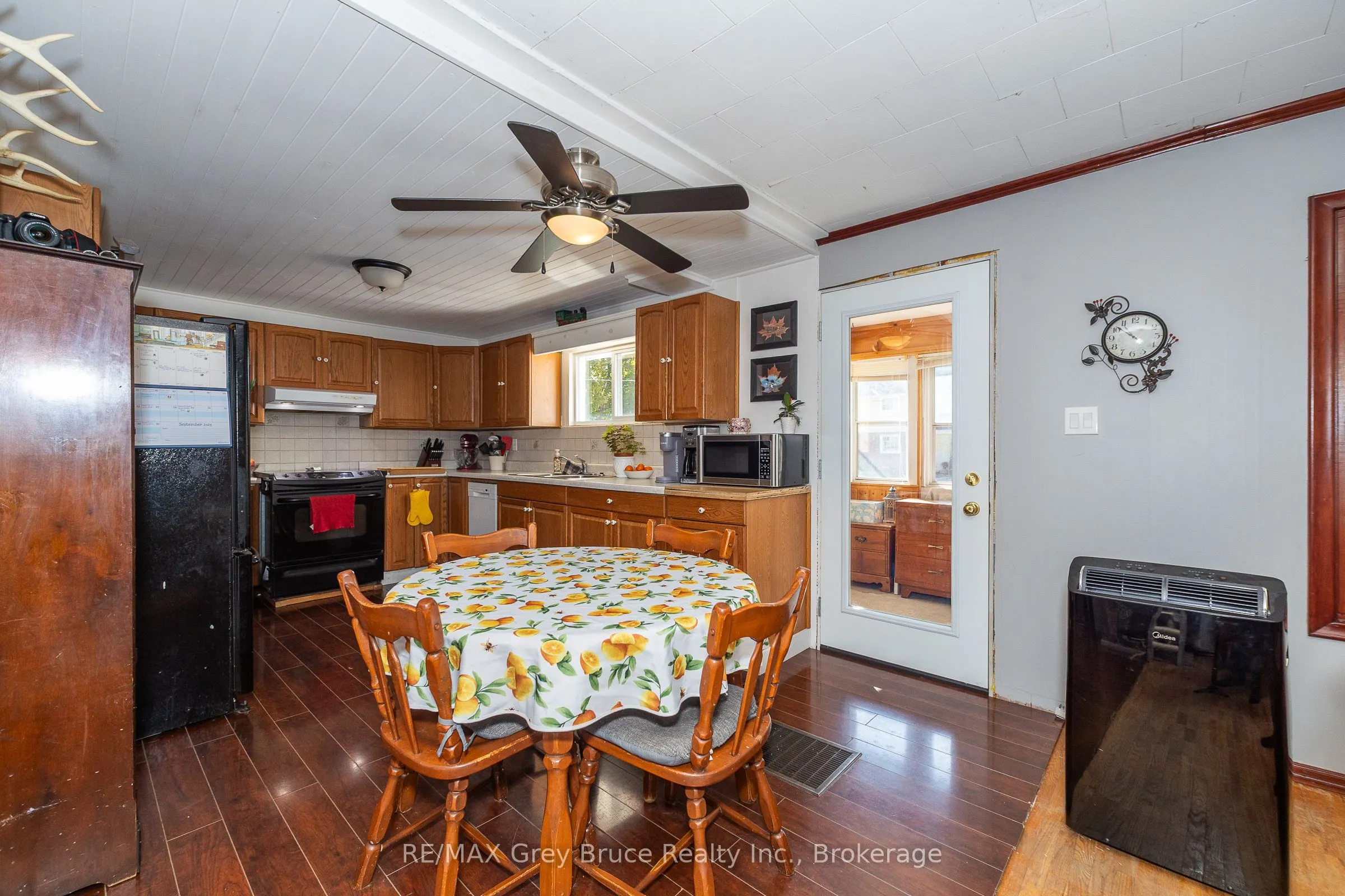836 11TH Street W