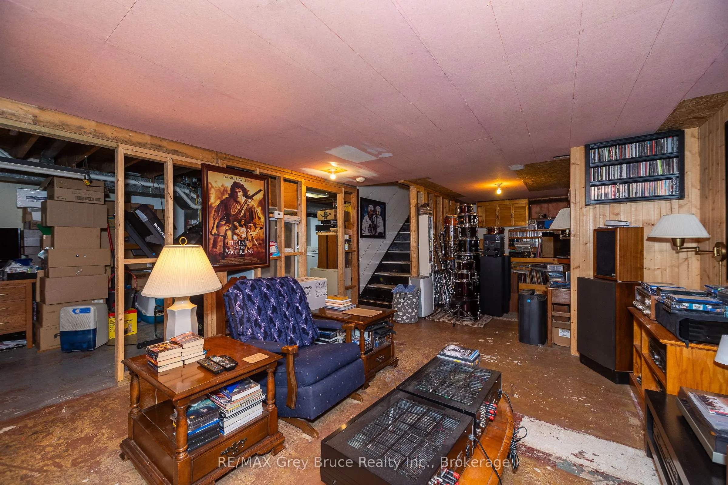 836 11TH Street W
