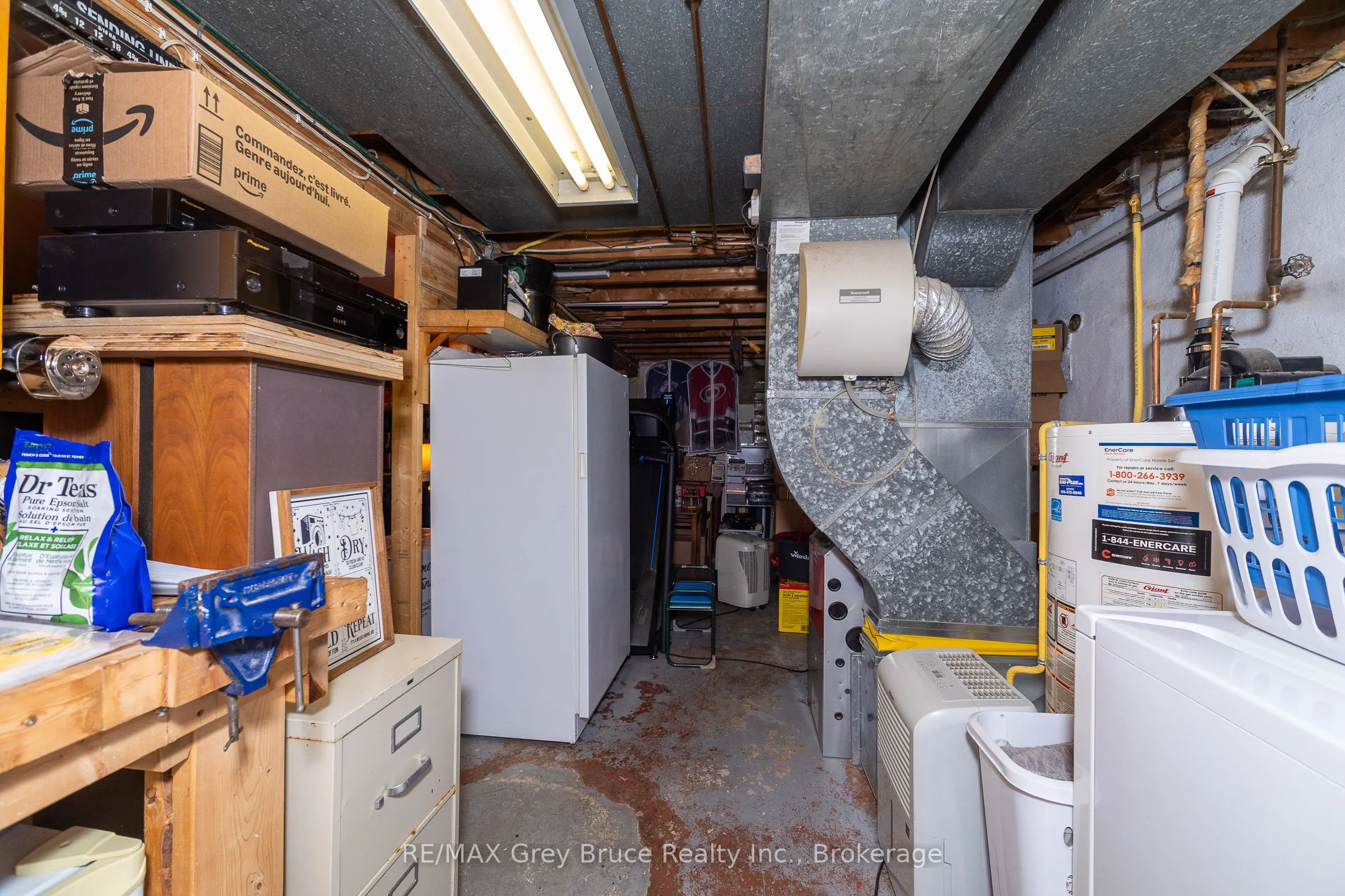 836 11TH Street W