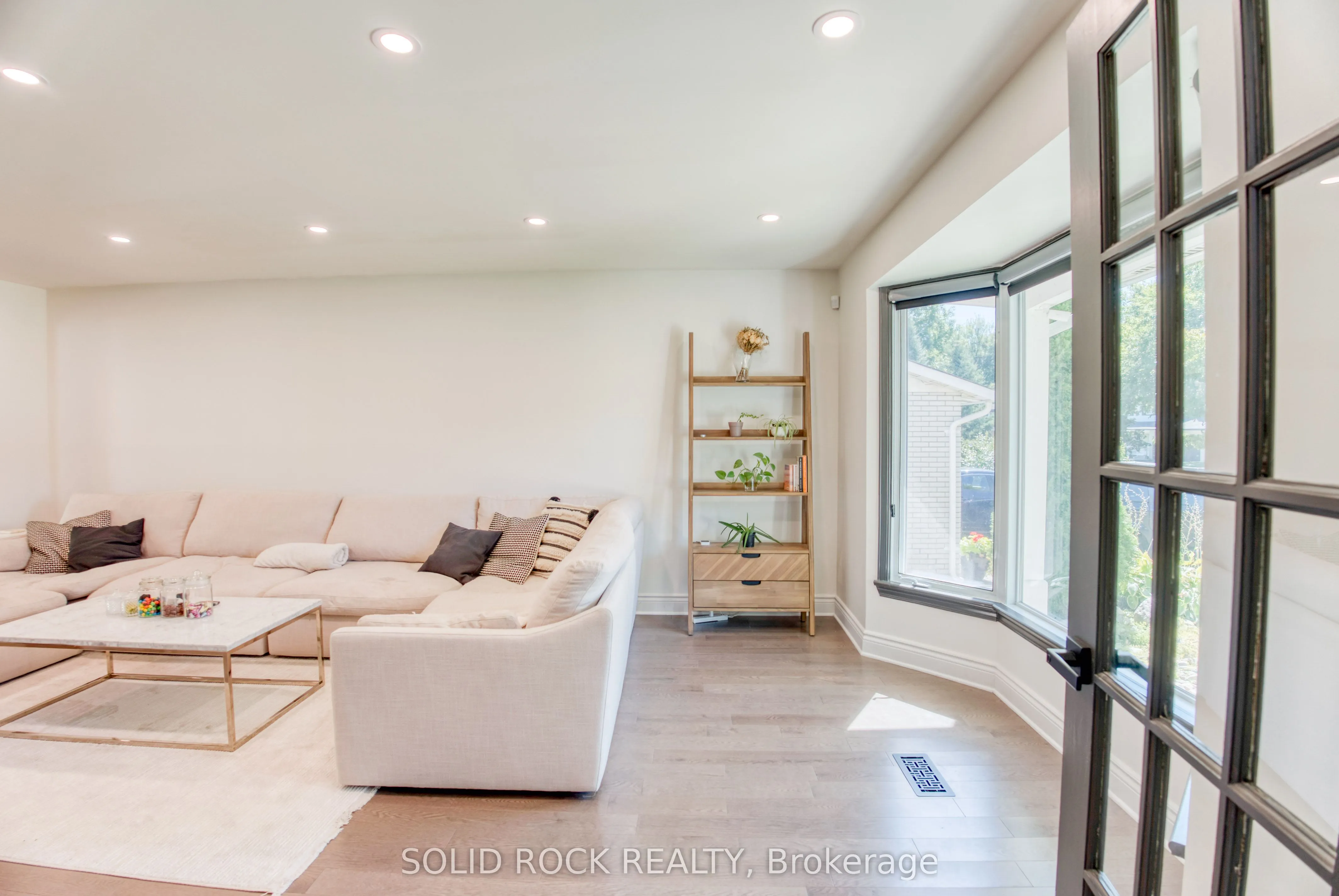 13 Weatherwood Crescent