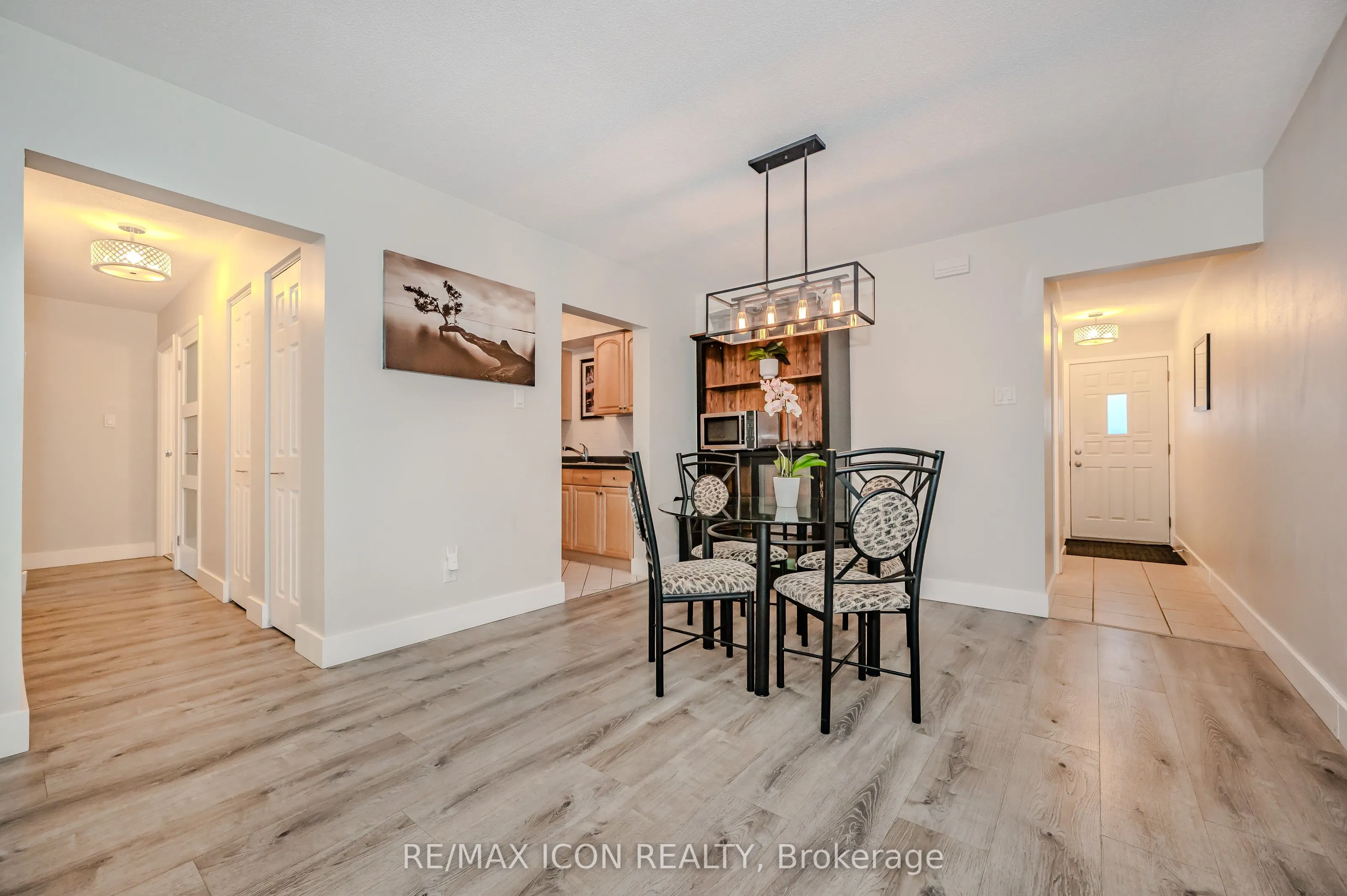 337 Kingswood Drive, #12
