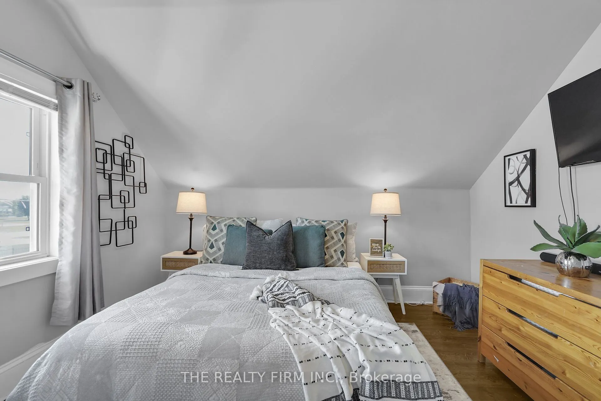 278 Upper Queen Avenue
