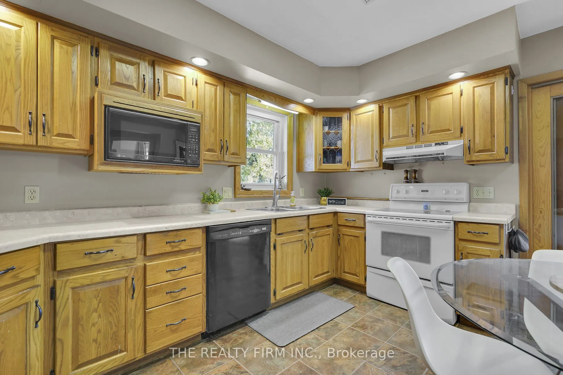 278 Upper Queen Avenue