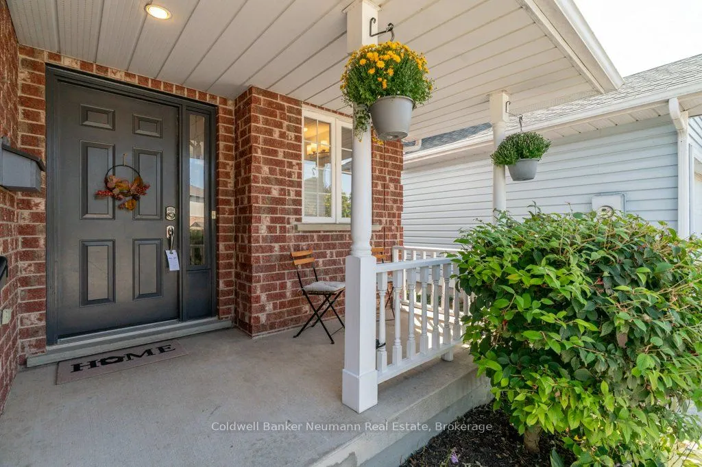 71 Waxwing Crescent