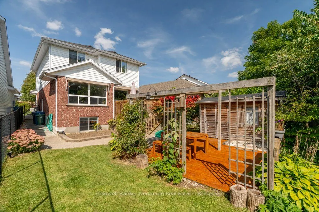 71 Waxwing Crescent