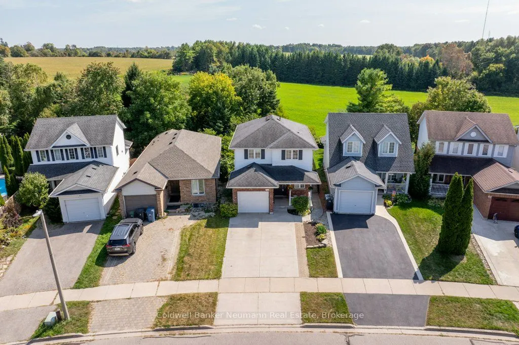 71 Waxwing Crescent