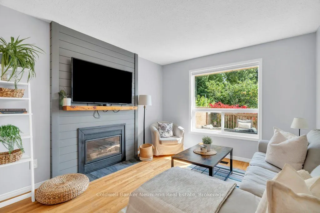 71 Waxwing Crescent
