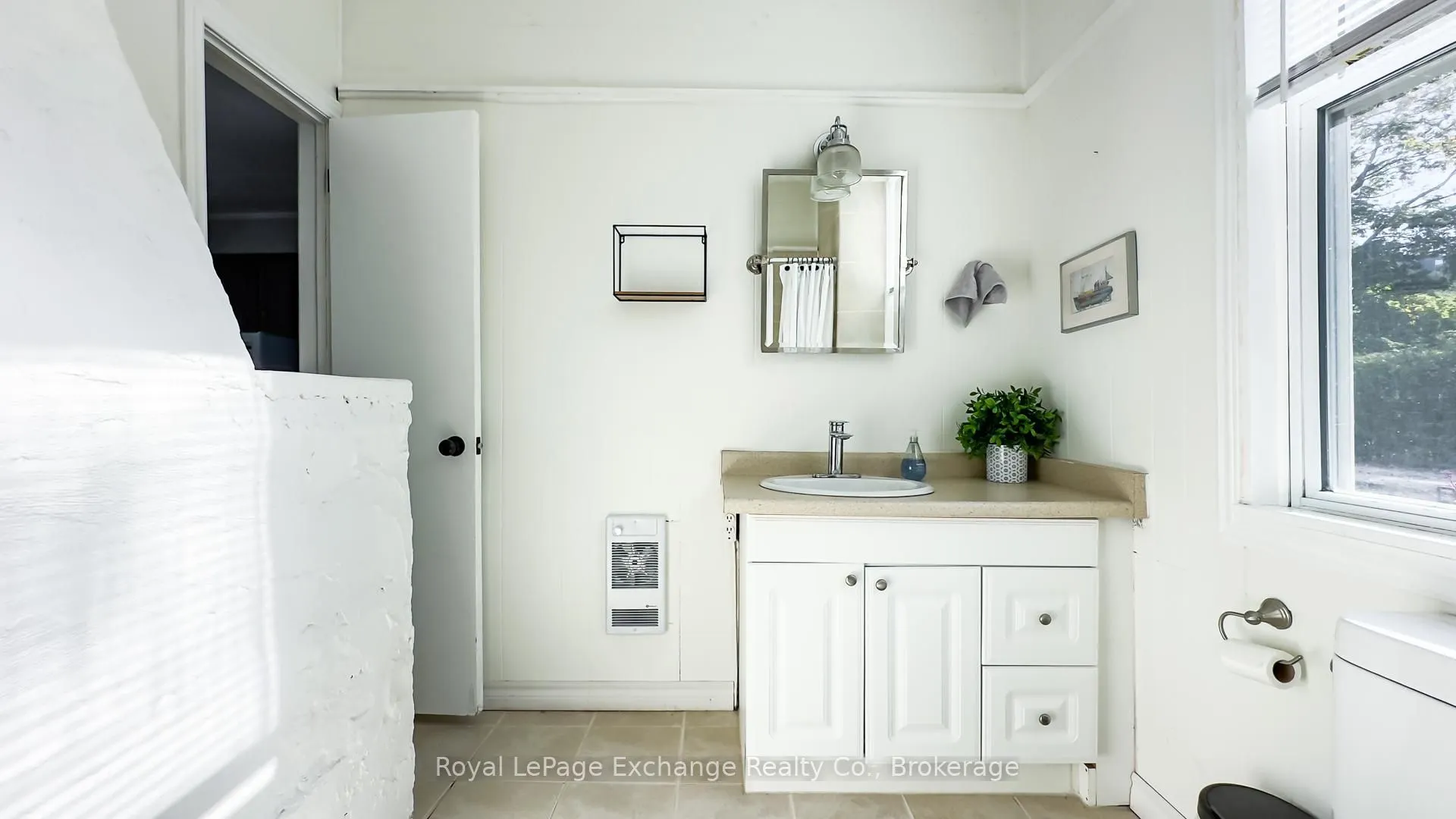 264 Goderich N