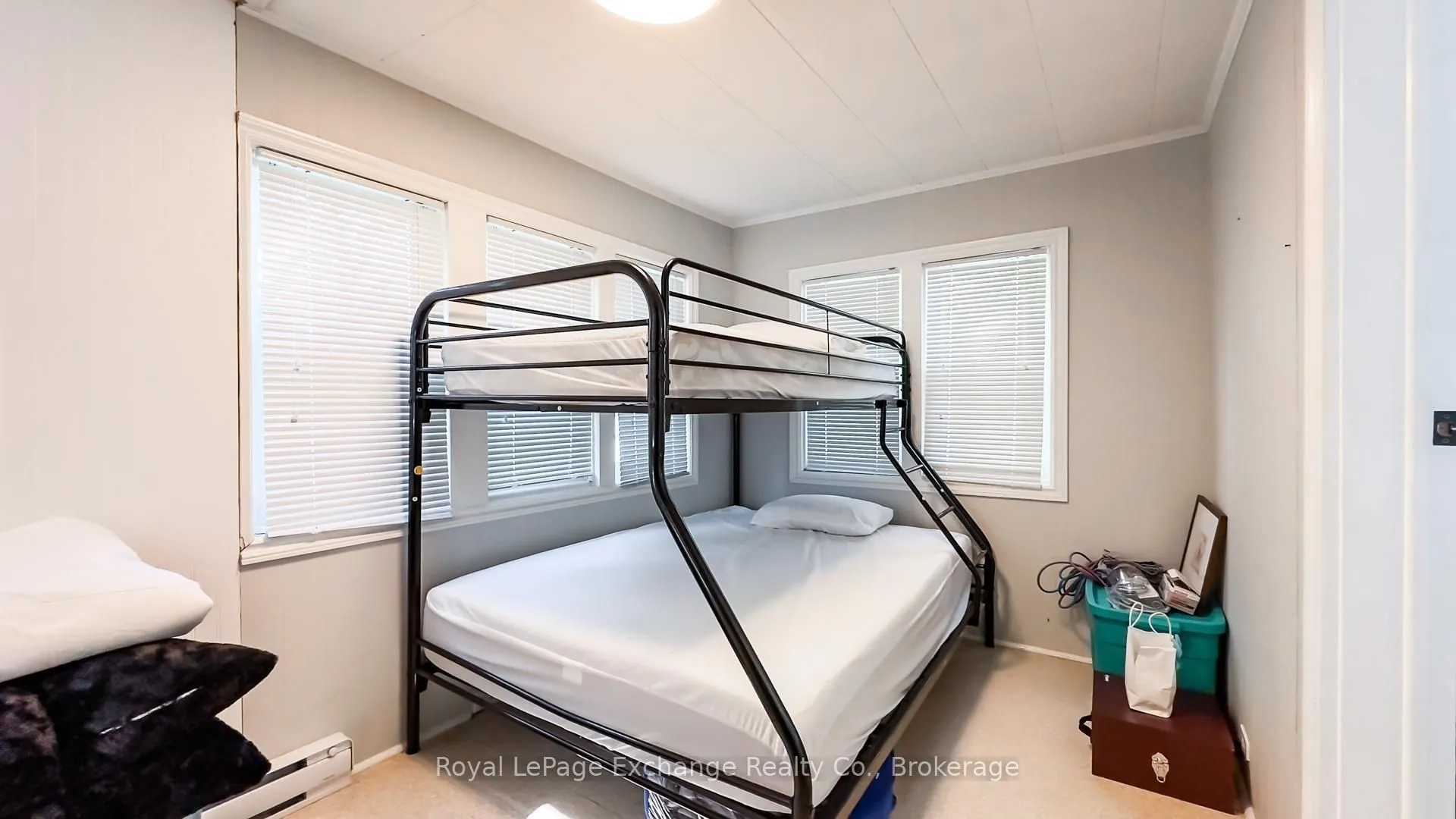 264 Goderich N
