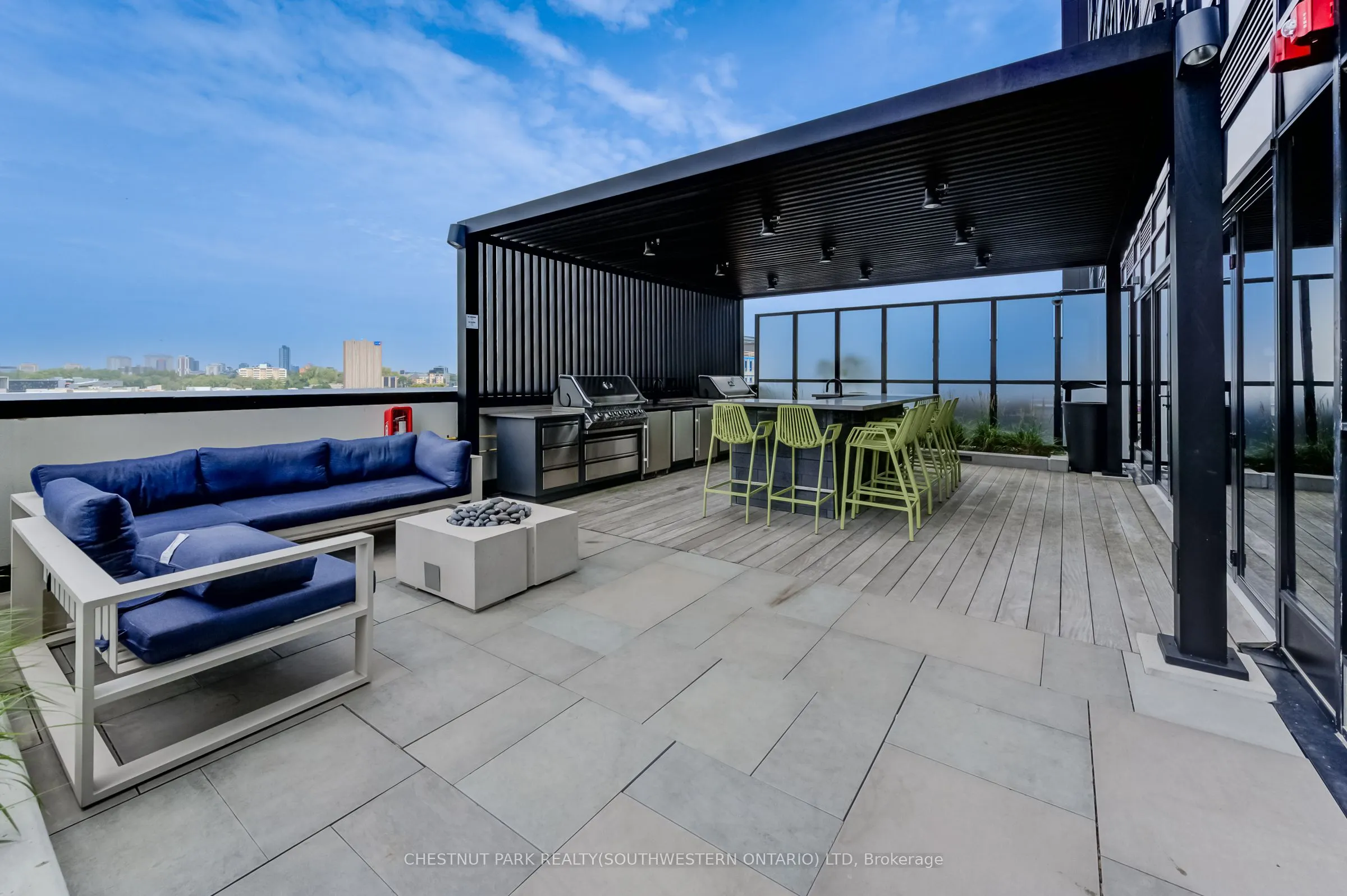 181 King Street S, #1811
