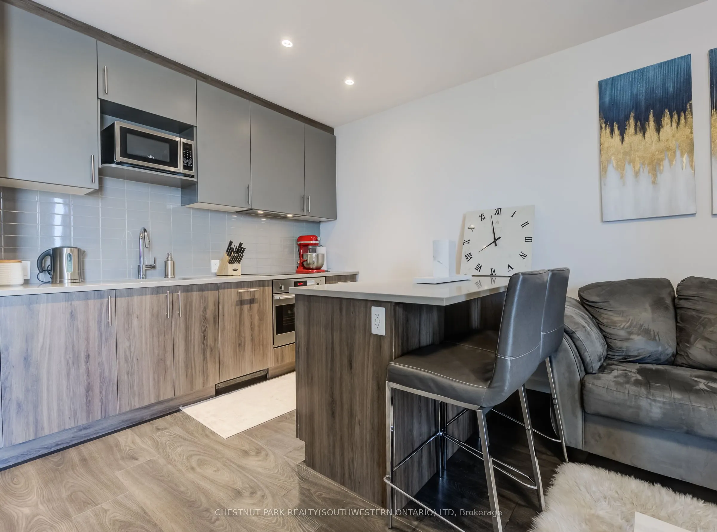 181 King Street S, #1811