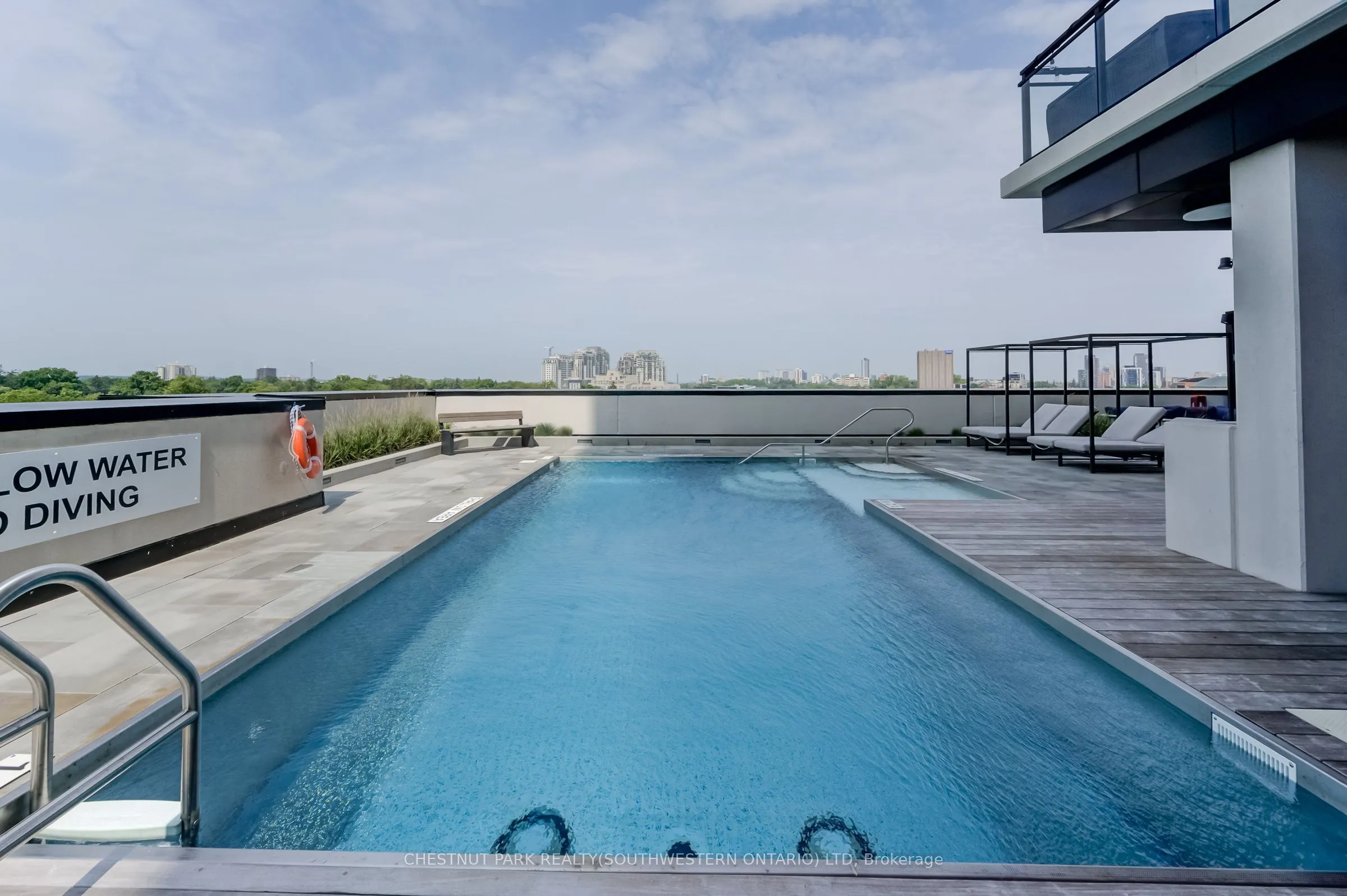 181 King Street S, #1811