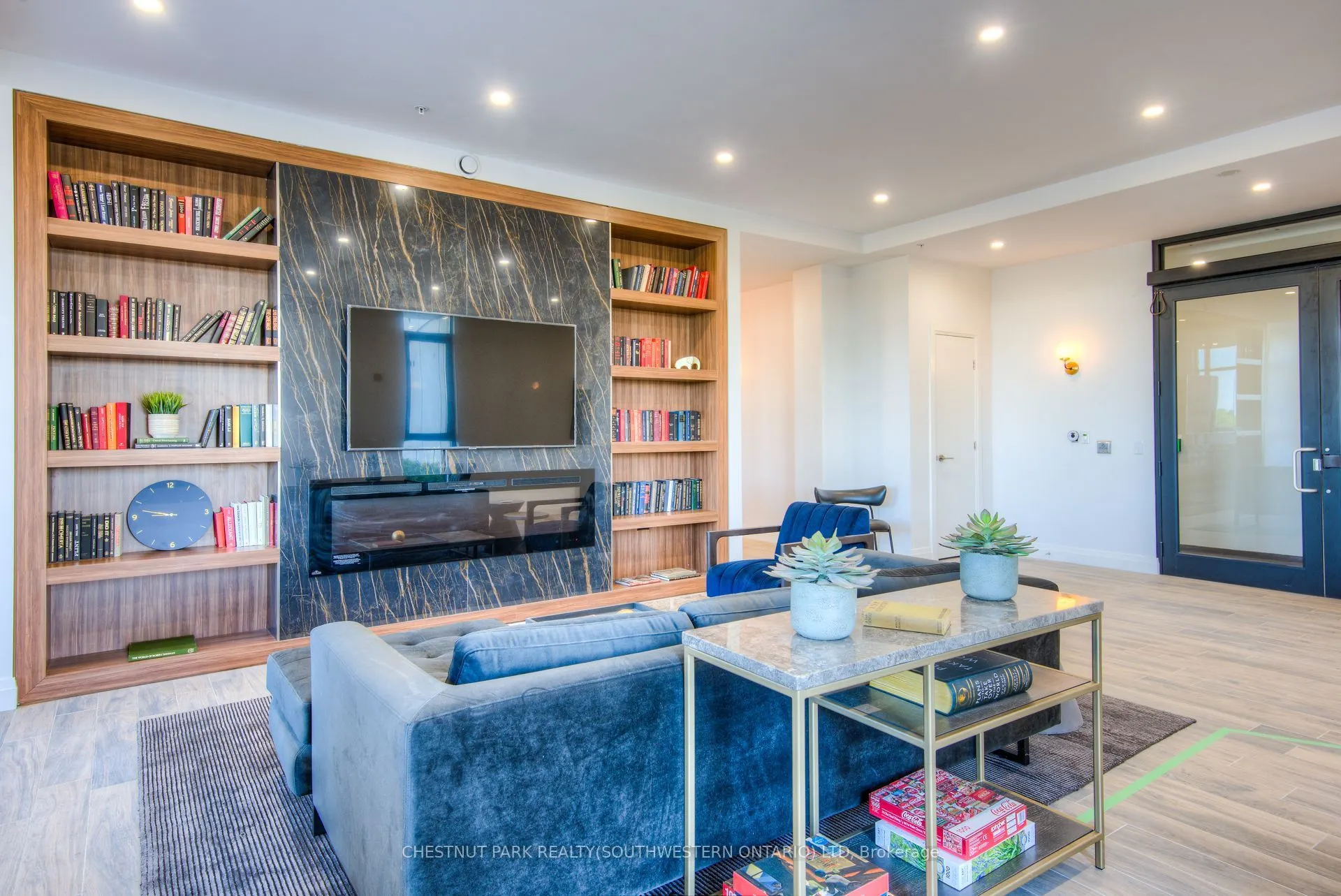181 King Street S, #1811