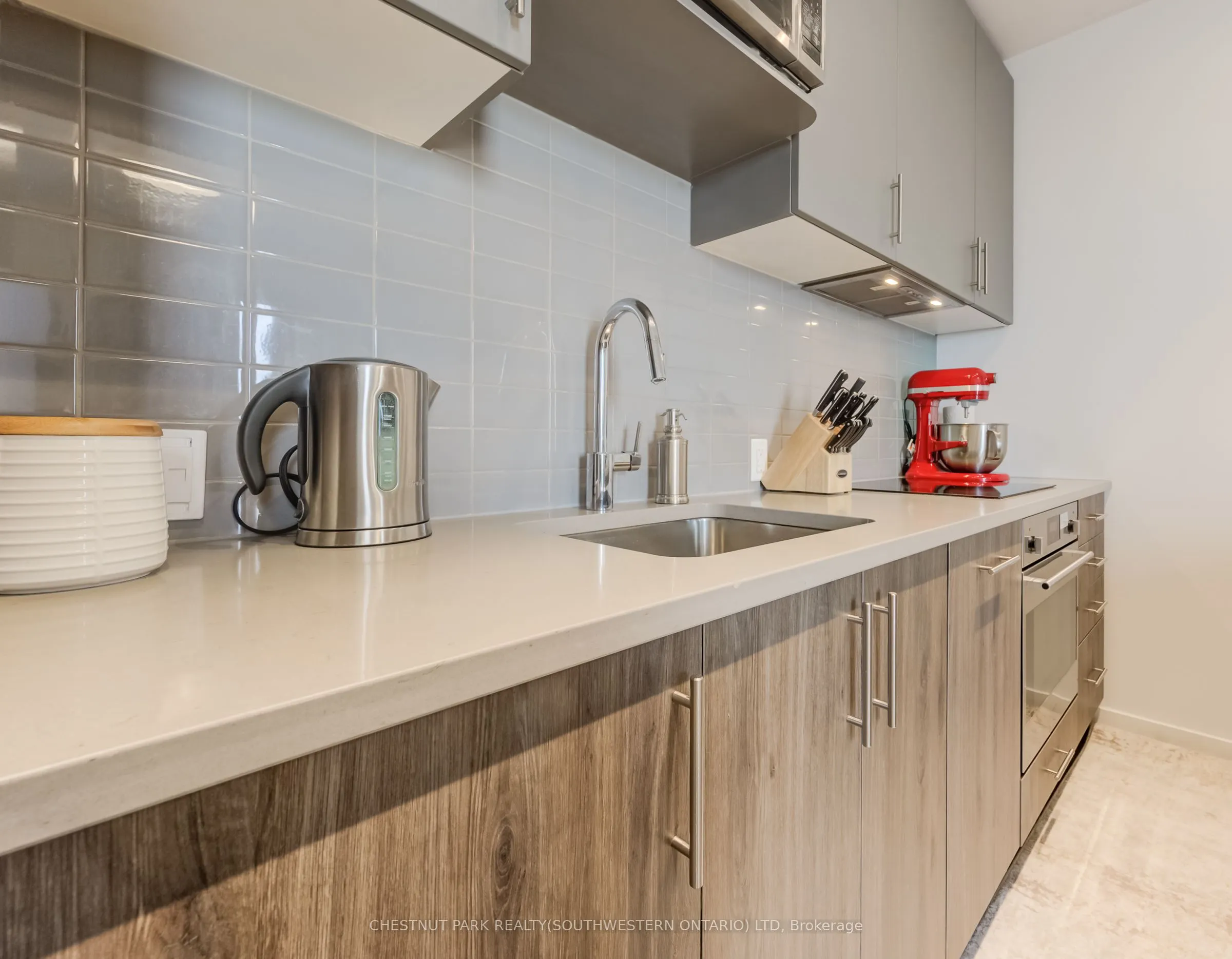 181 King Street S, #1811