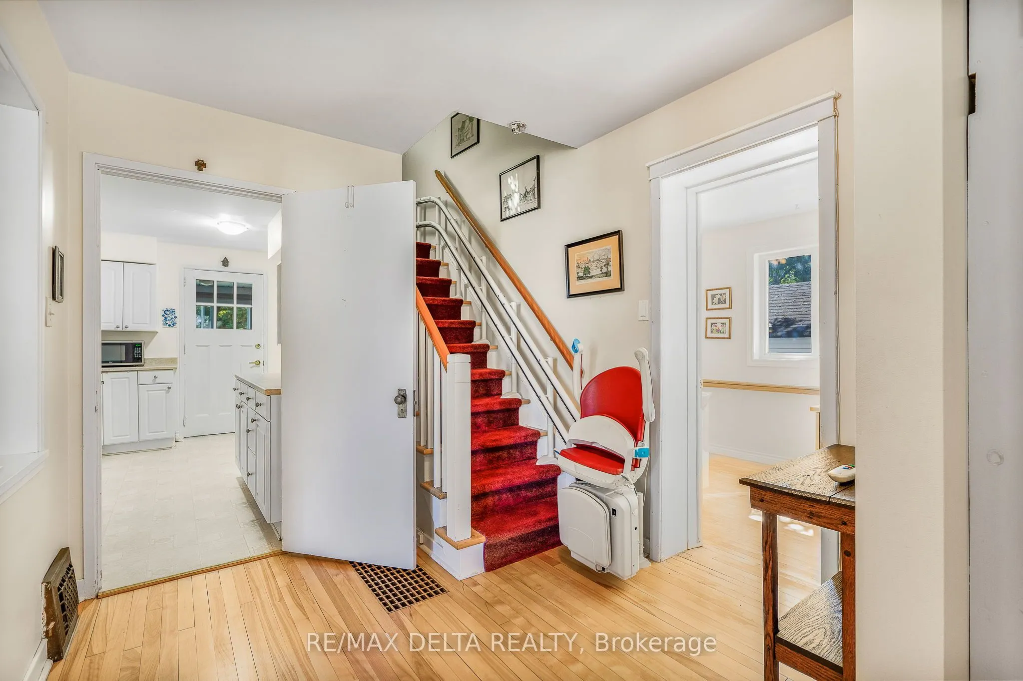 487 Allan Street