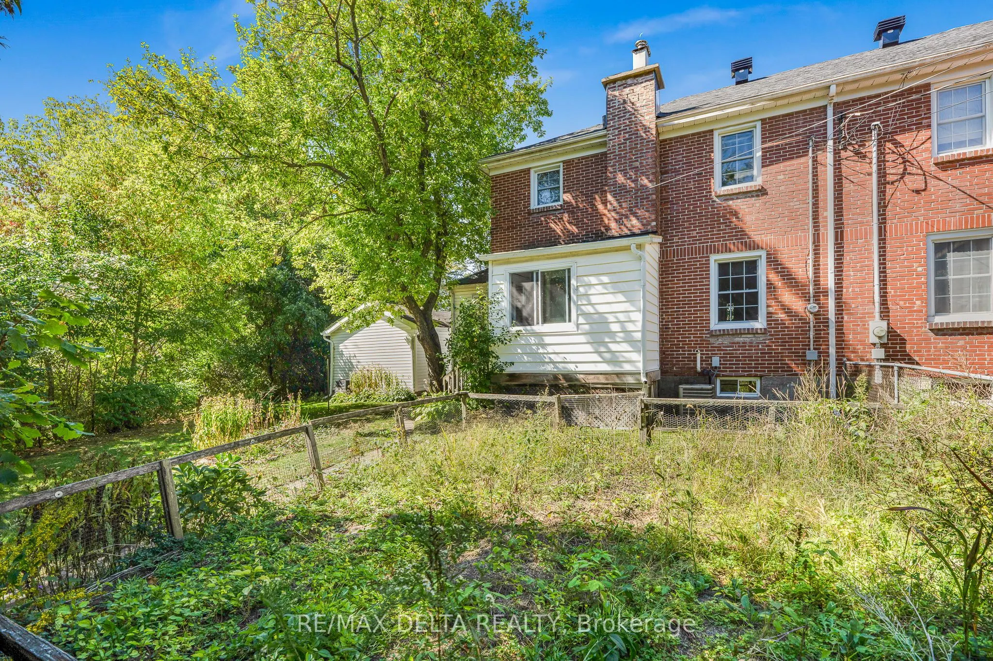 487 Allan Street